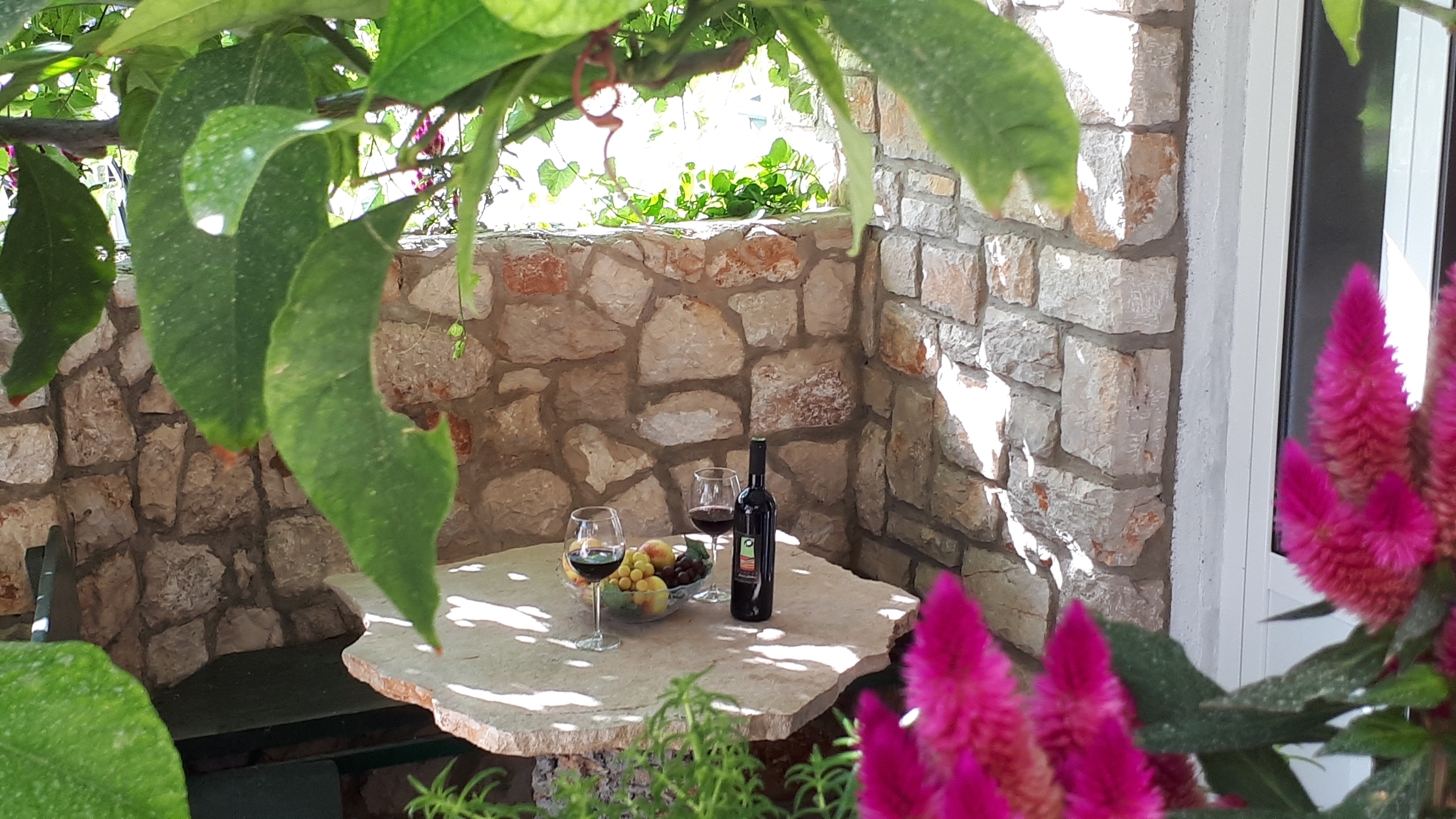 One bedroom apartment with terrace and sea view Ivan Dolac, Hvar  A-f