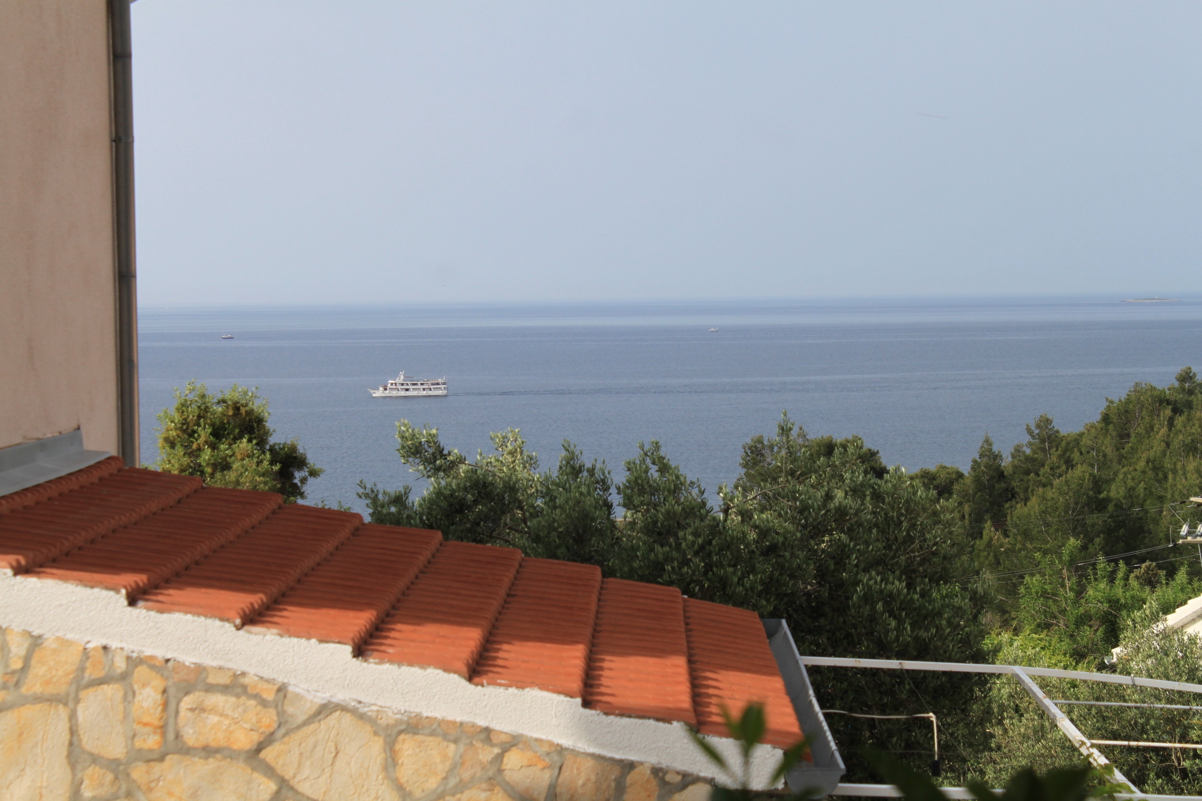 One bedroom apartment with terrace and sea view Ivan Dolac, Hvar  A-f
