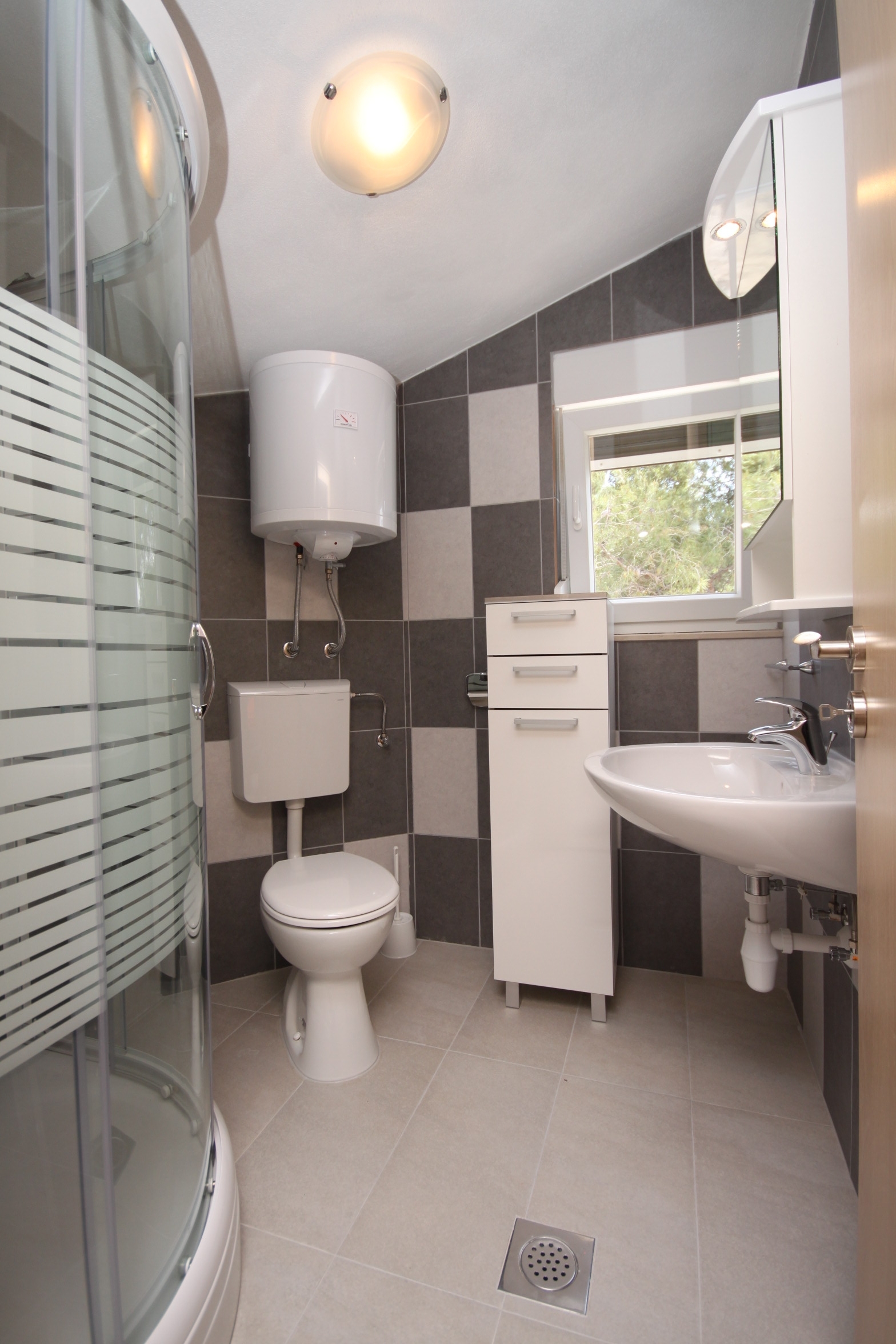 Two bedroom apartment near beach Basina, Hvar  A-a