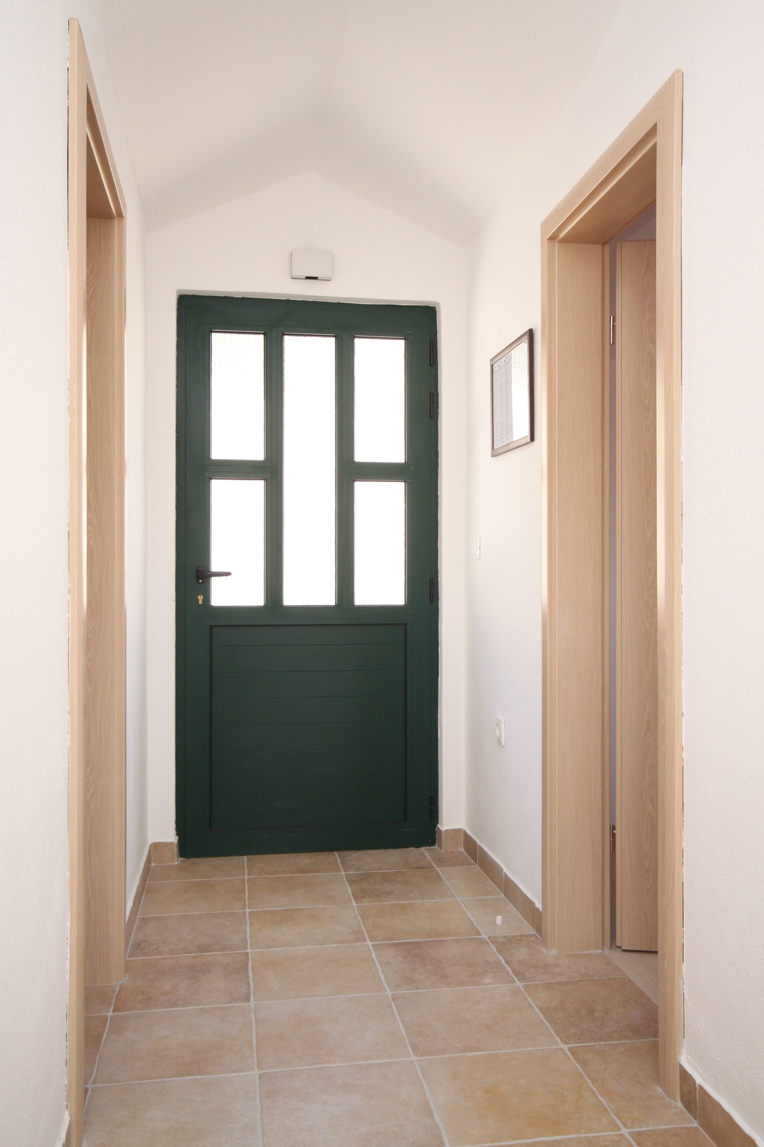 Two bedroom apartment near beach Basina, Hvar  A-a