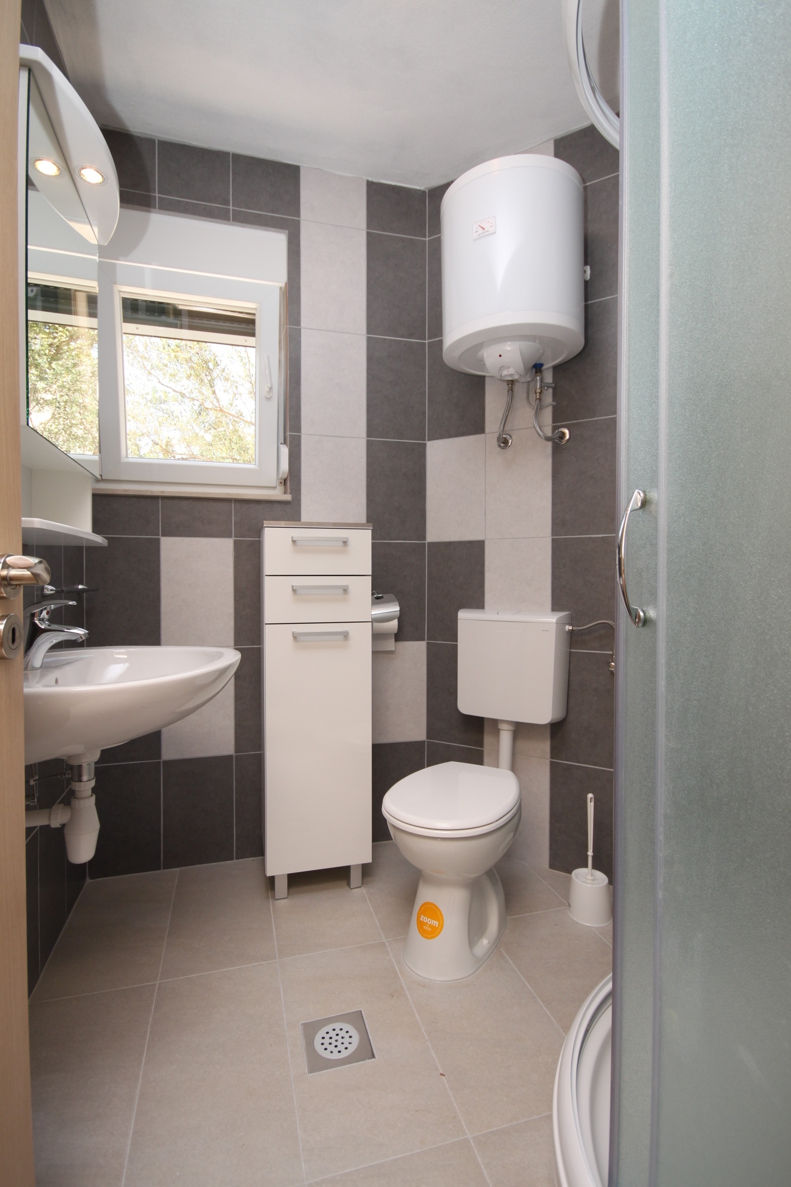 Two bedroom apartment near beach Basina, Hvar  A-b