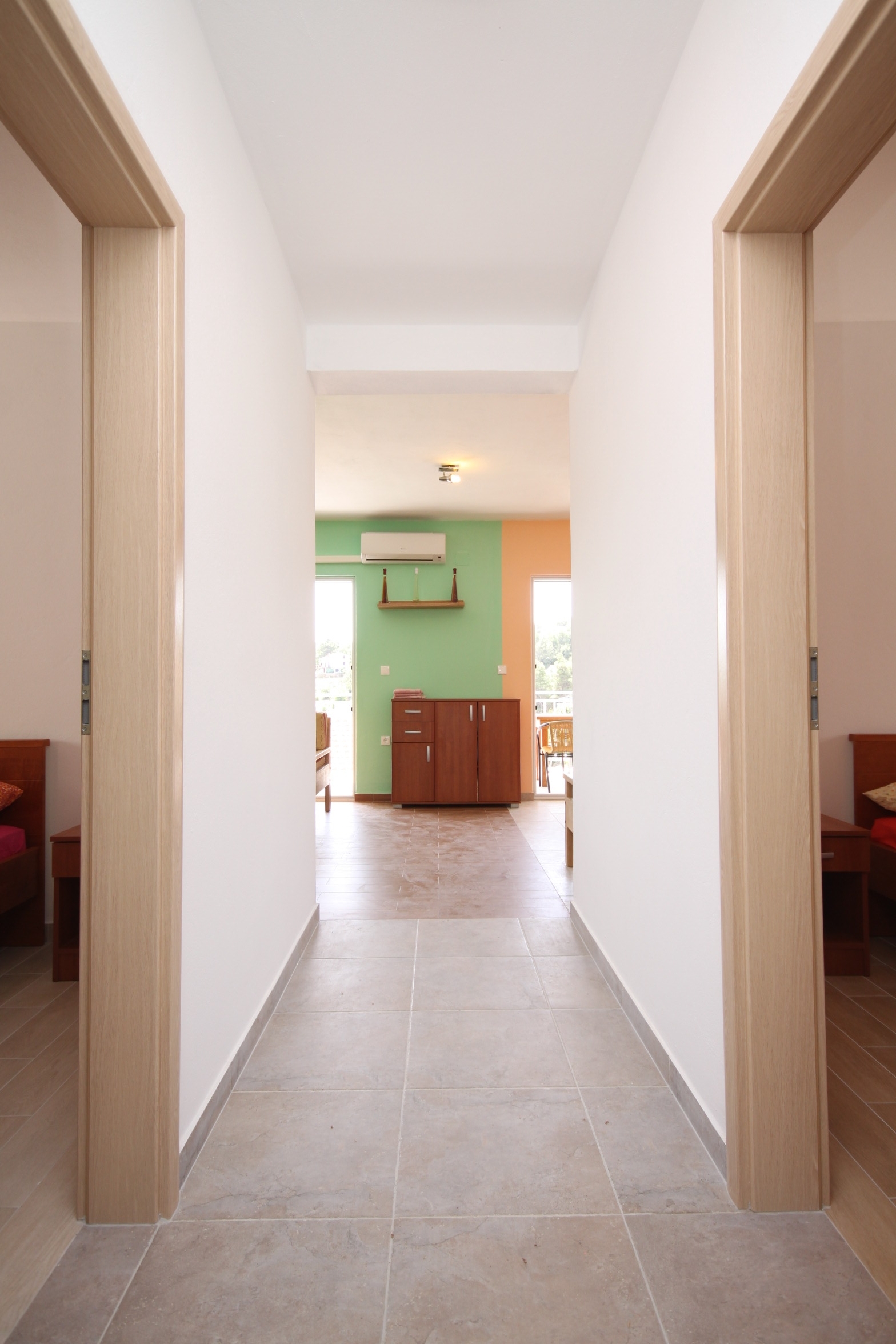 Two bedroom apartment near beach Basina, Hvar  A-b