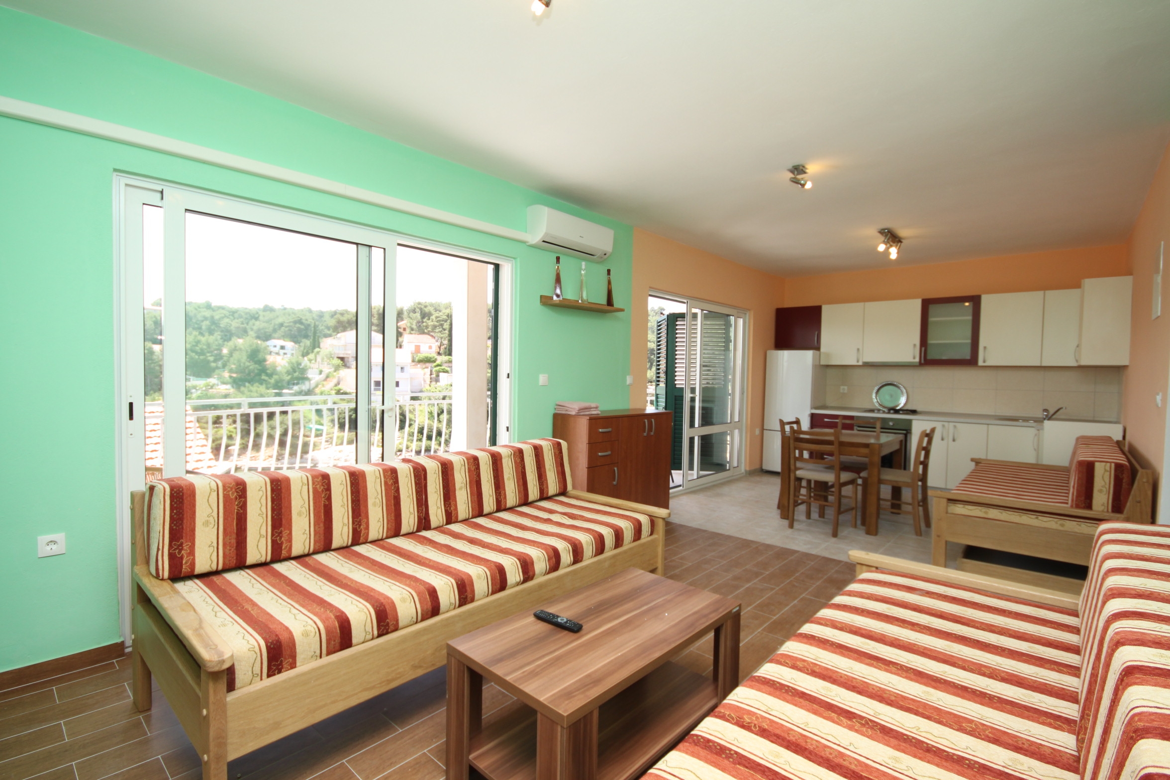 Top Hvar Basina Top Hvar Basina