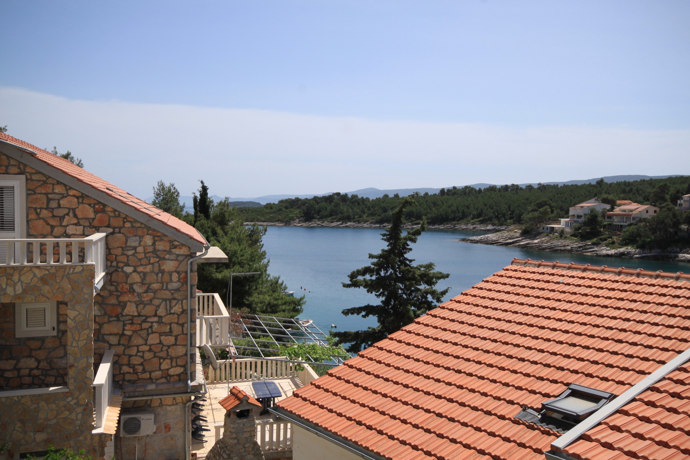 Two bedroom apartment near beach Basina, Hvar  A-b