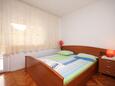 Bedroom 1 Stari Grad, Bedroom 1 in the apartment, (pet friendly) and WiFi.