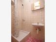Bathroom 2 Stari Grad, Bathroom 2 in the apartment, (pet friendly) and WiFi.