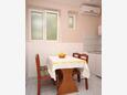 Dining room Stari Grad, Dining room in the apartment, (pet friendly) and WiFi.