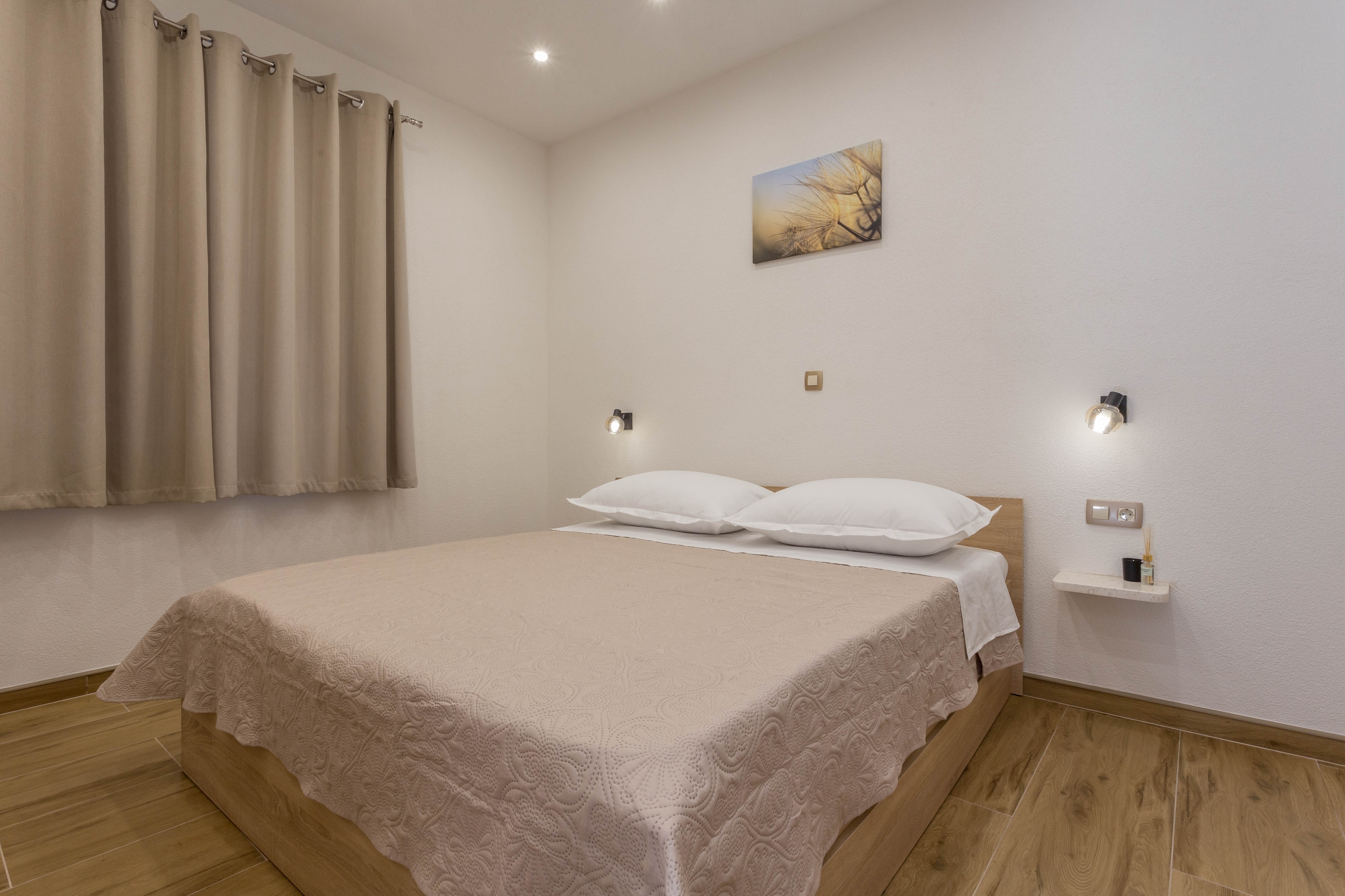 Two bedroom apartment near beach Cove Zastupac, Hvar  A-a