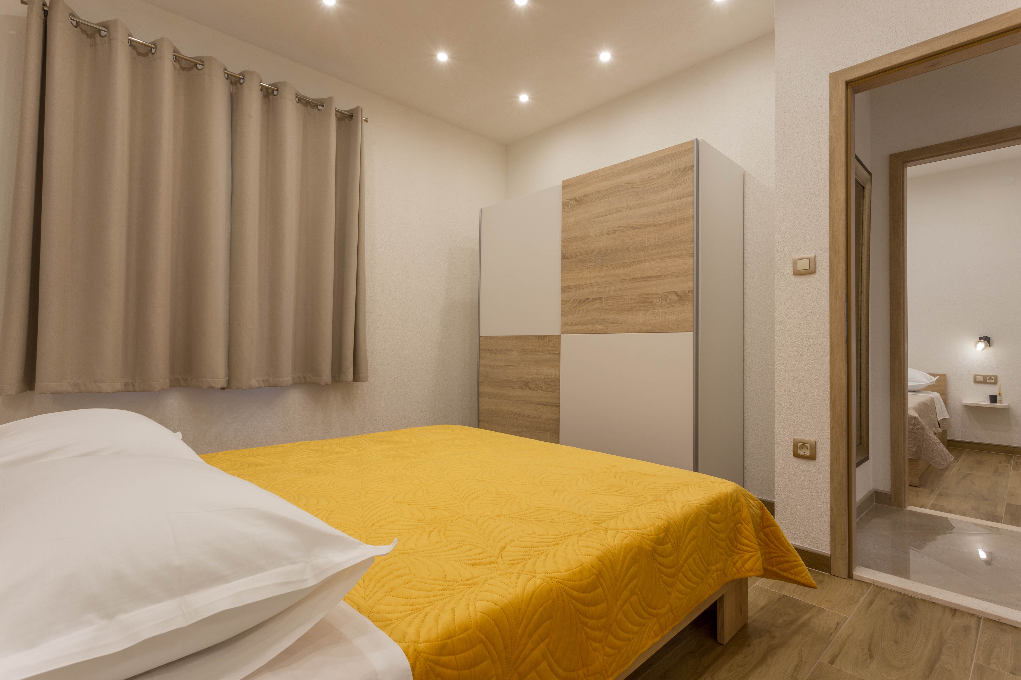 Two bedroom apartment near beach Cove Zastupac, Hvar  A-a