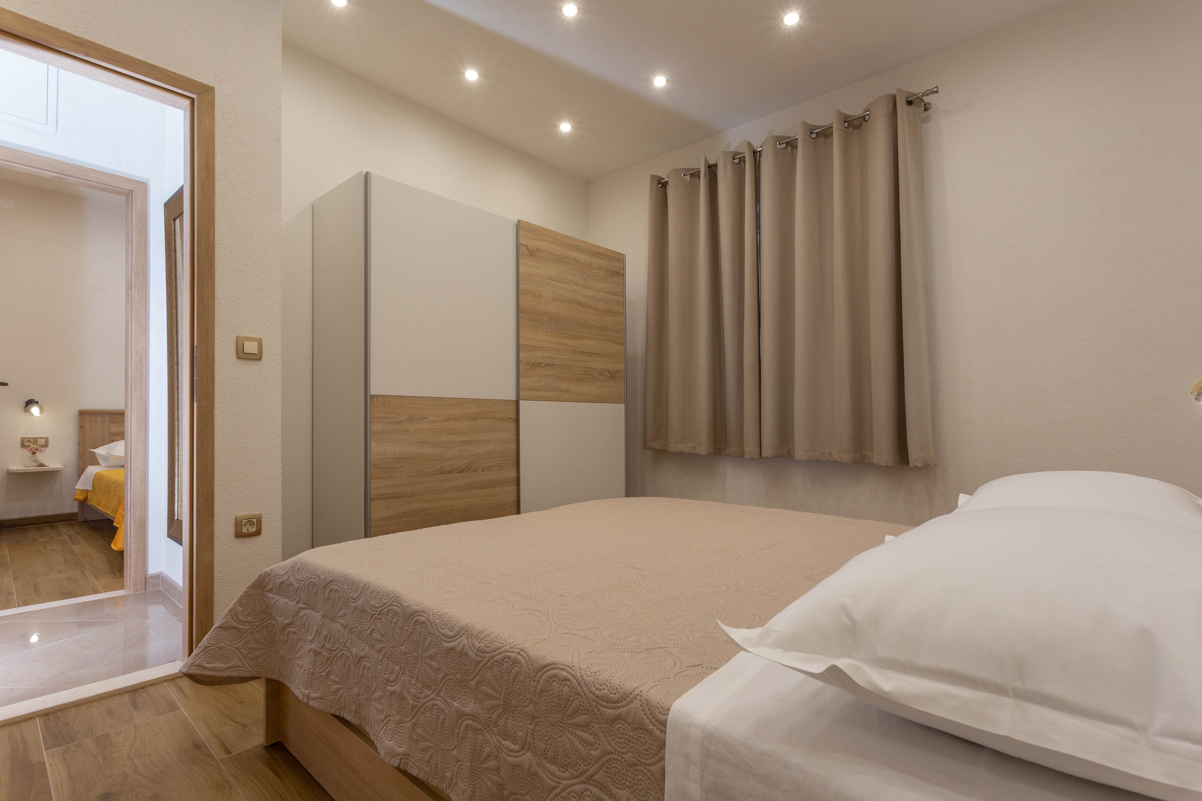 Two bedroom apartment near beach Cove Zastupac, Hvar  A-a