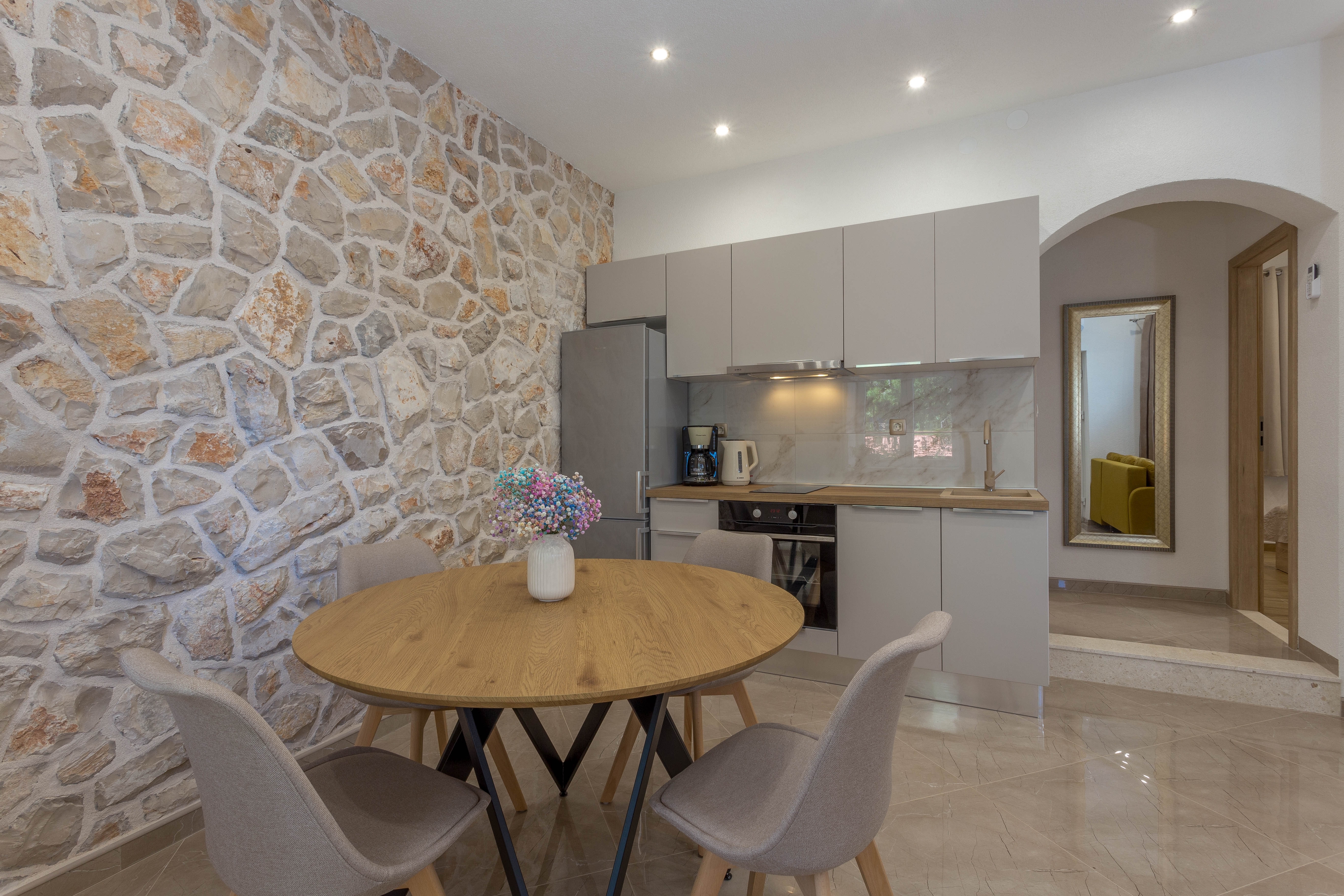 Top Hvar Zastupac Top Hvar Zastupac