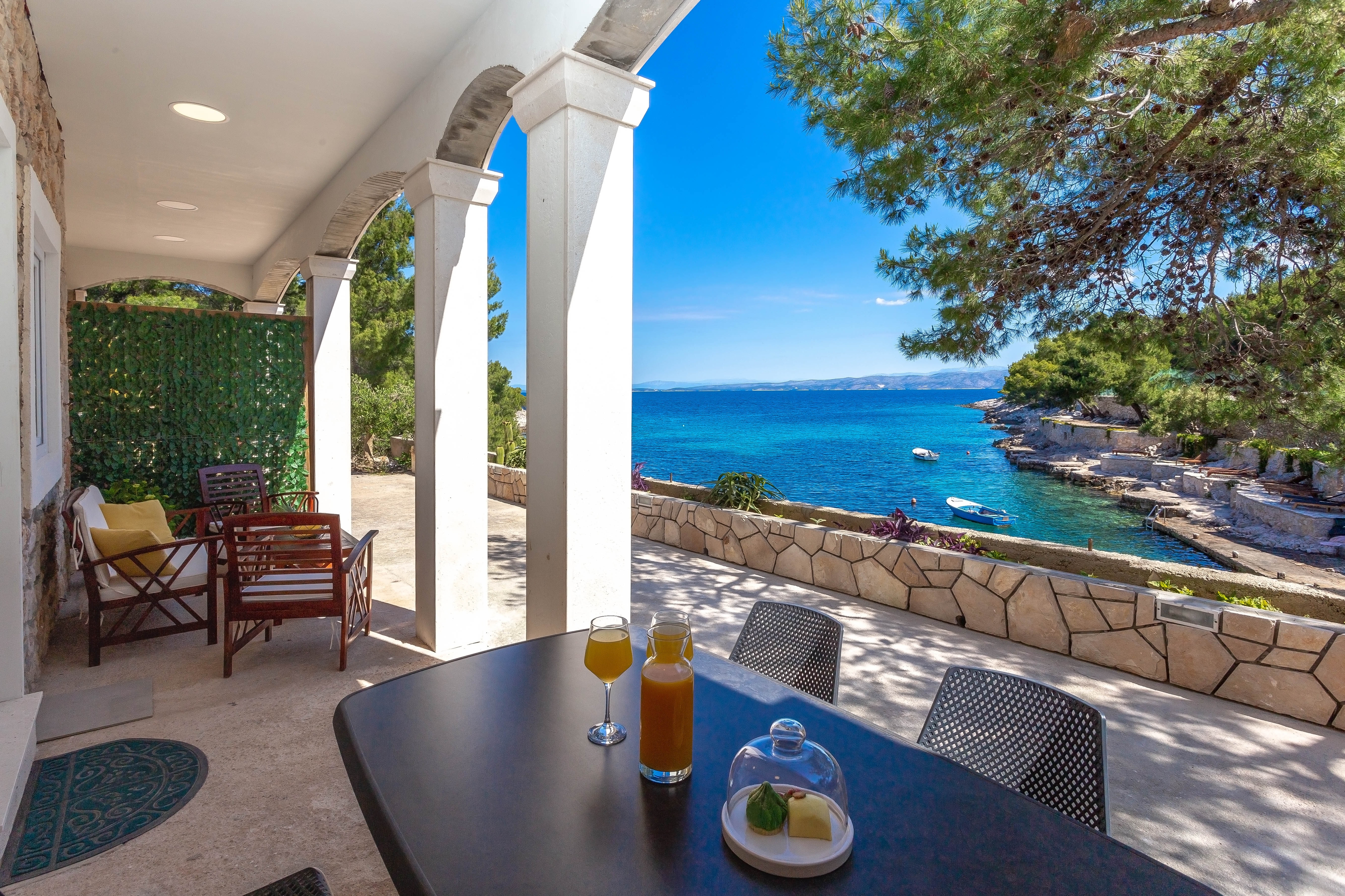 Two bedroom apartment near beach Cove Zastupac, Hvar  A-a