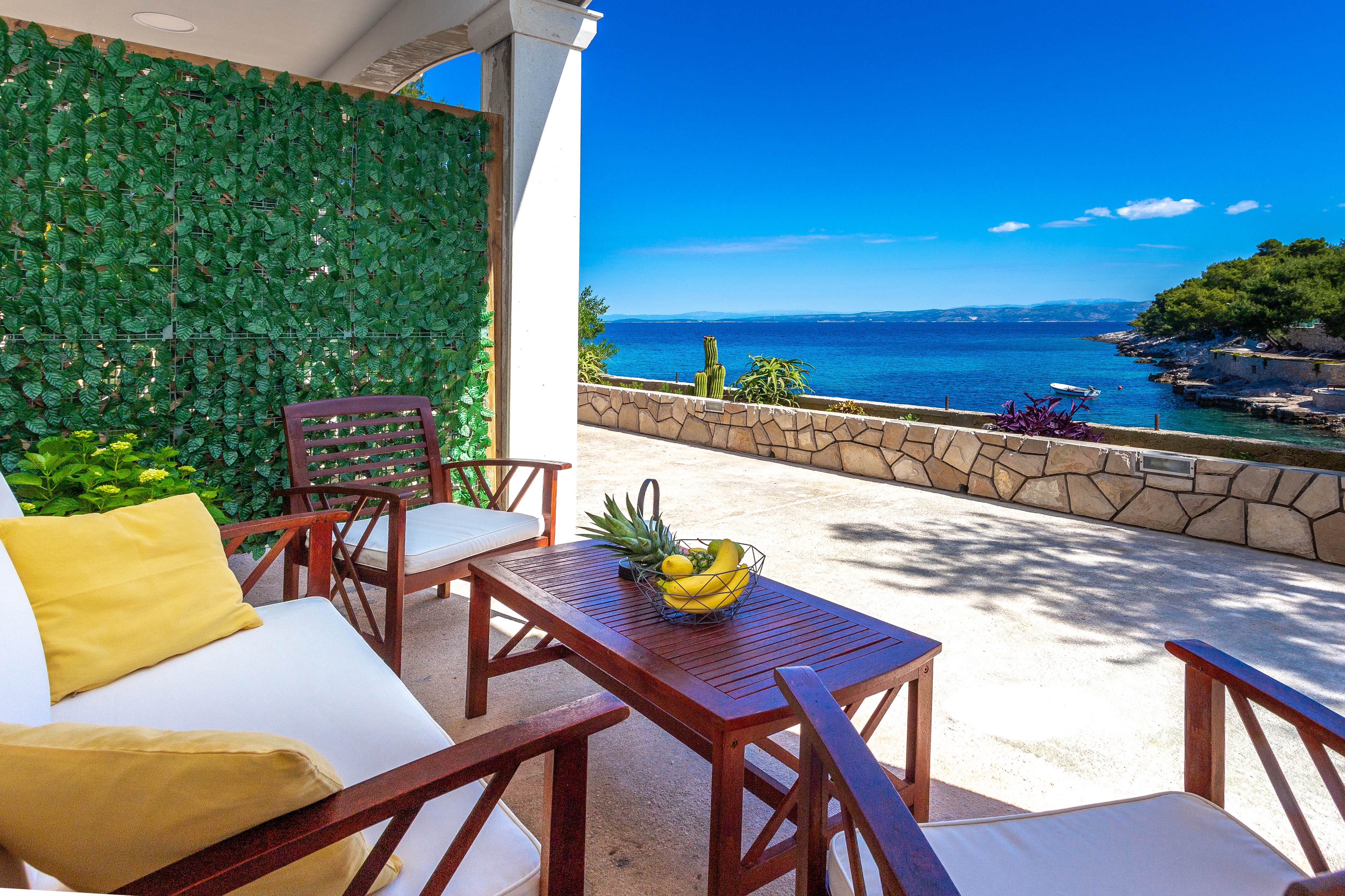 Two bedroom apartment near beach Cove Zastupac, Hvar  A-a