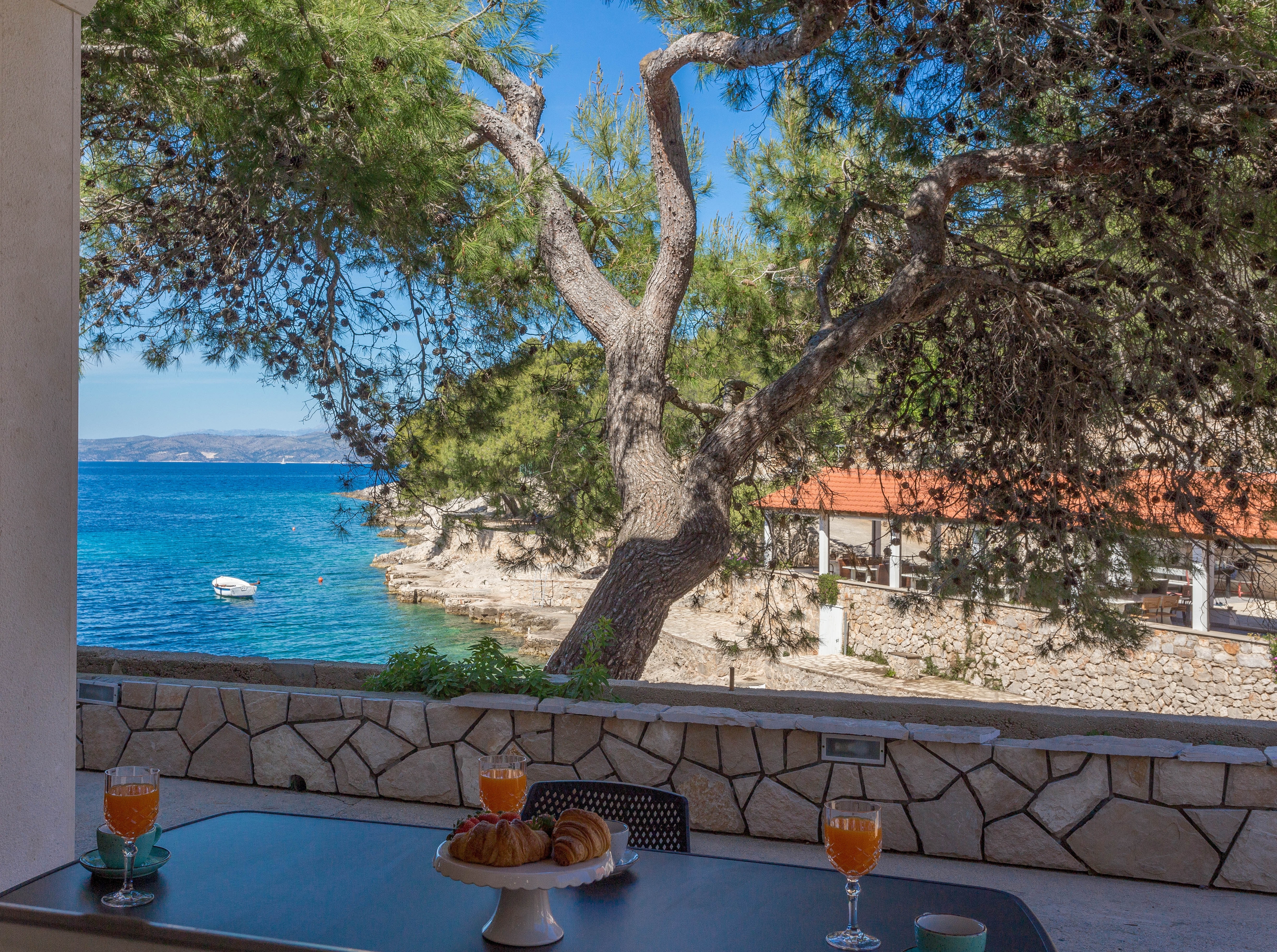 One bedroom apartment near beach Cove Zastupac, Hvar  A-c