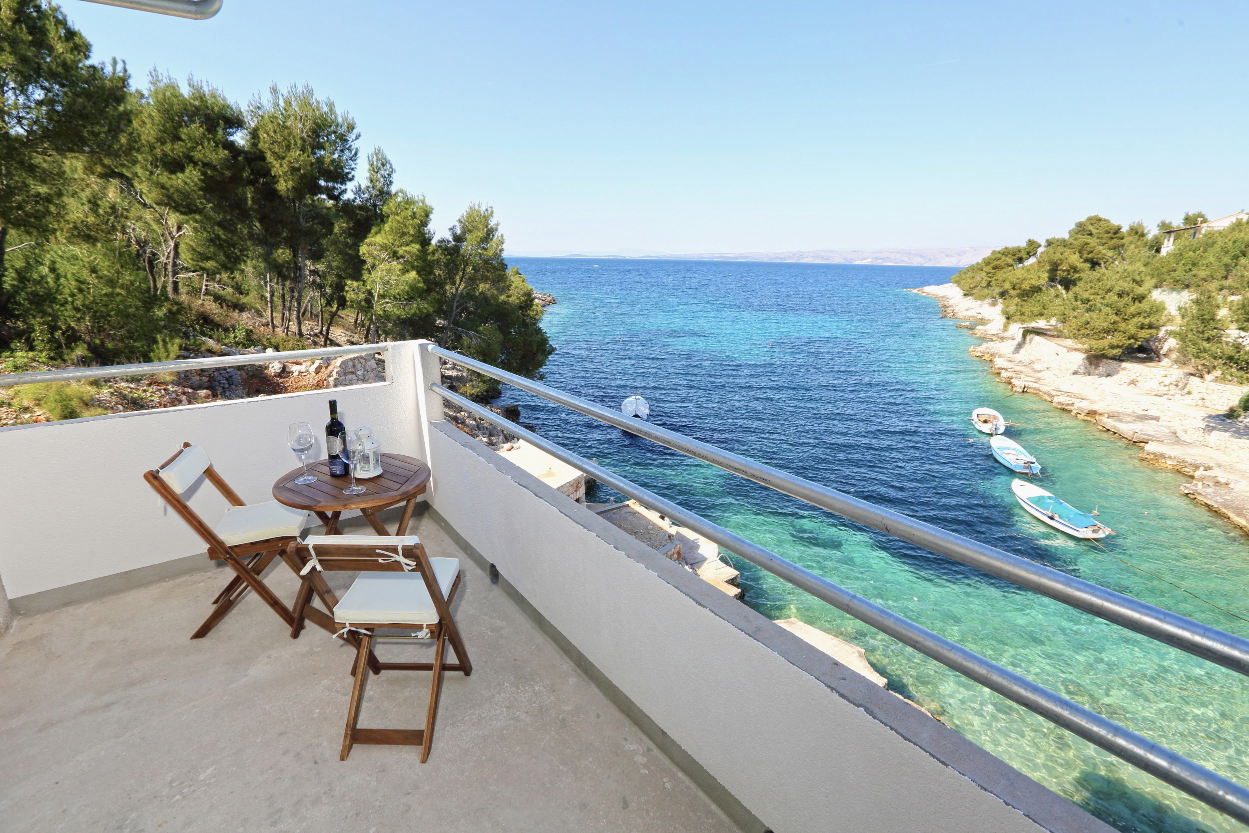 One bedroom apartment near beach Cove Zastupac, Hvar (A-8761-e)