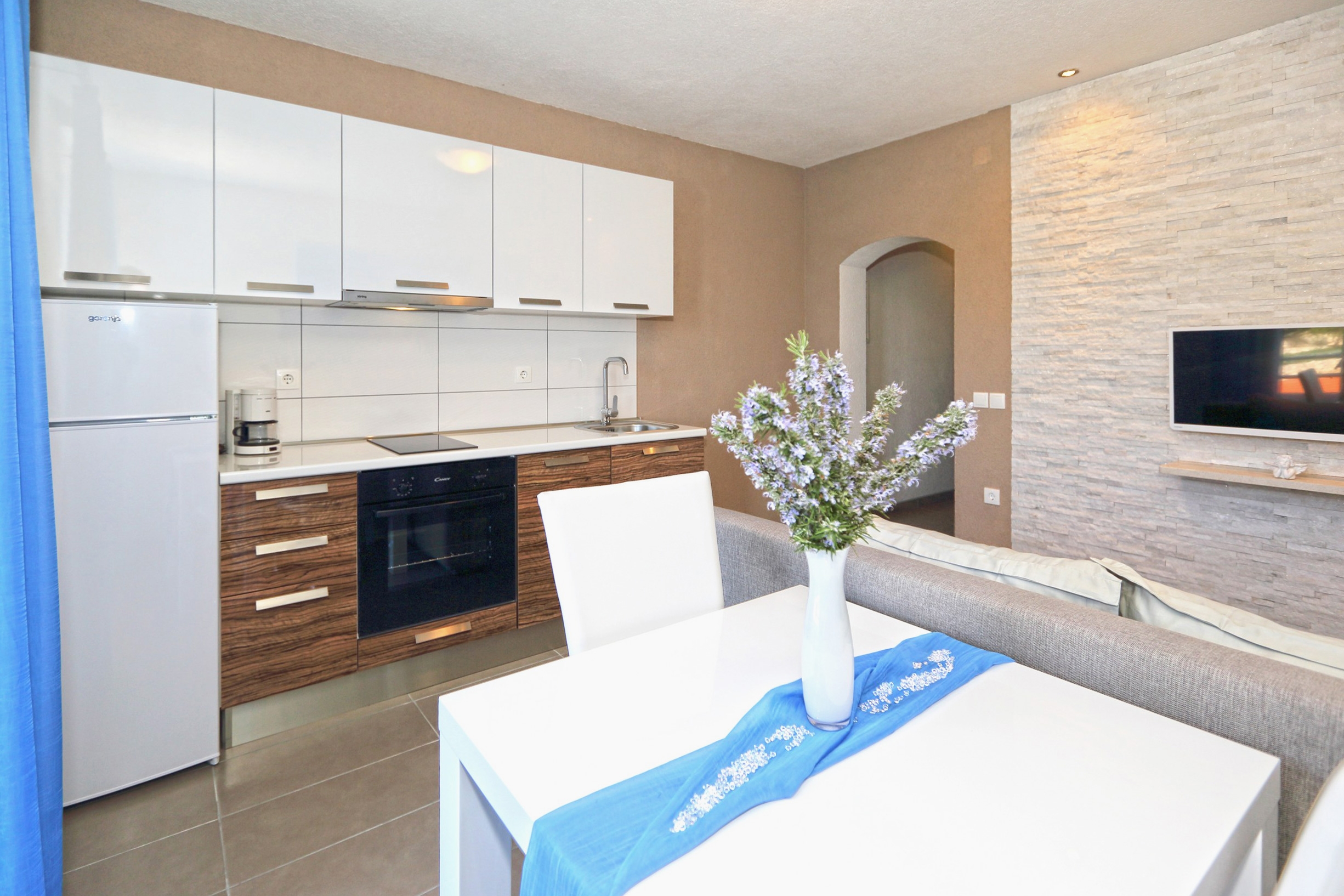 Top Hvar Zastupac Top Hvar Zastupac