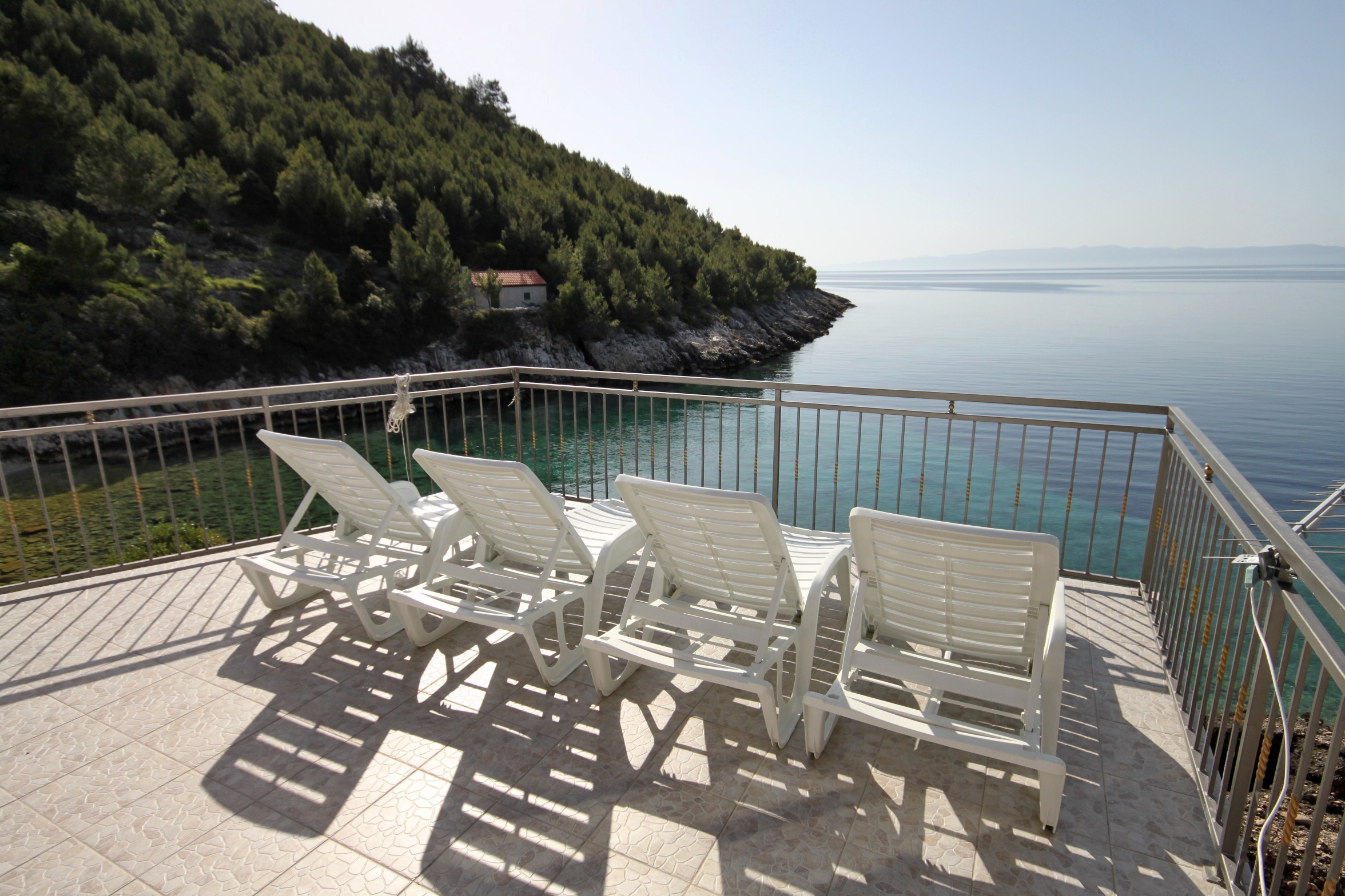 Four bedroom house near beach Cove Prisnjak, Hvar  K