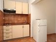 Jelsa, Kitchen in the apartment, air condition available and WiFi.