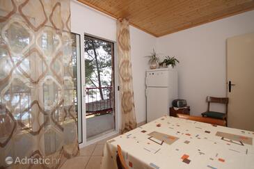 Dining room Zavala, Dining room in the apartment, dopusteni kucni ljubimci.