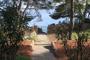 Apartments by the sea Zavala, Hvar - 8774