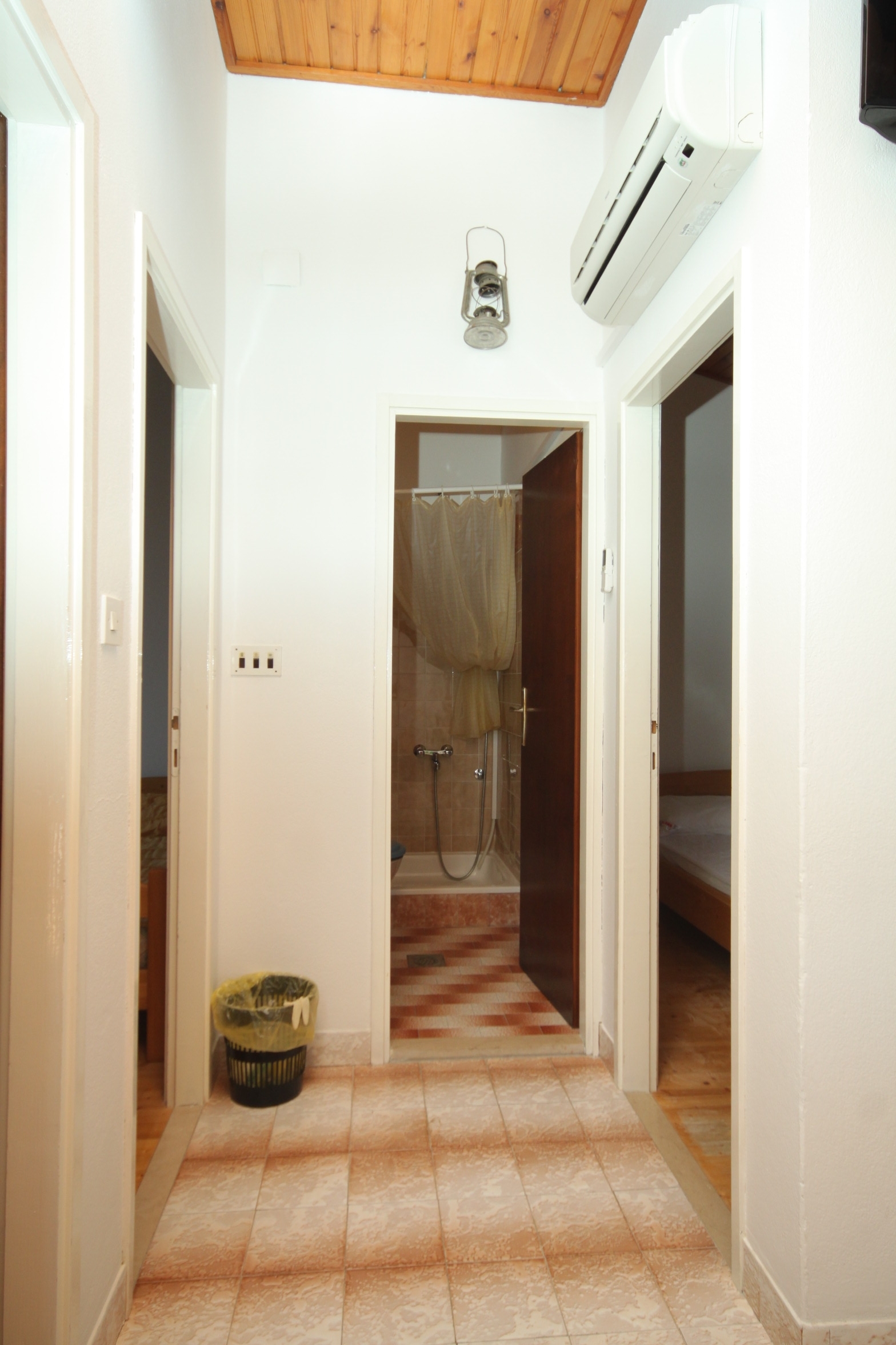Three bedroom apartment near beach Cove Zaraće (Dubovica), Hvar  A-a