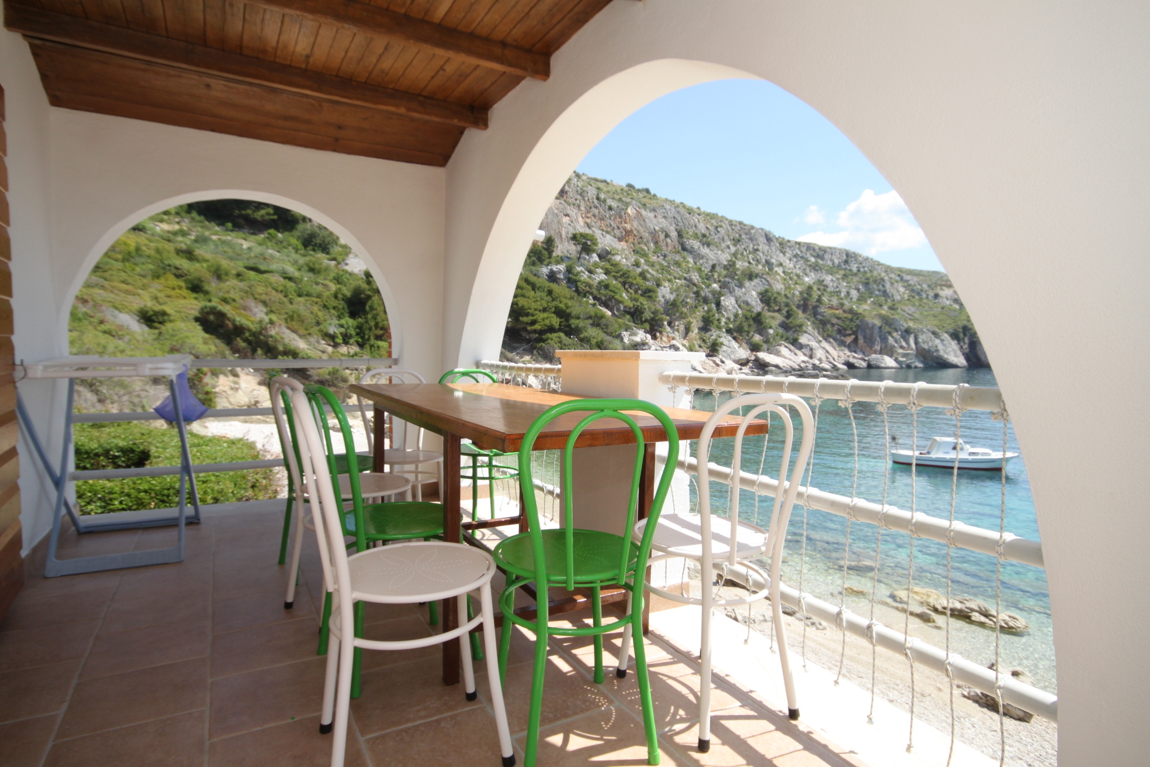 Three bedroom apartment near beach Cove Zaraće (Dubovica), Hvar  A-a