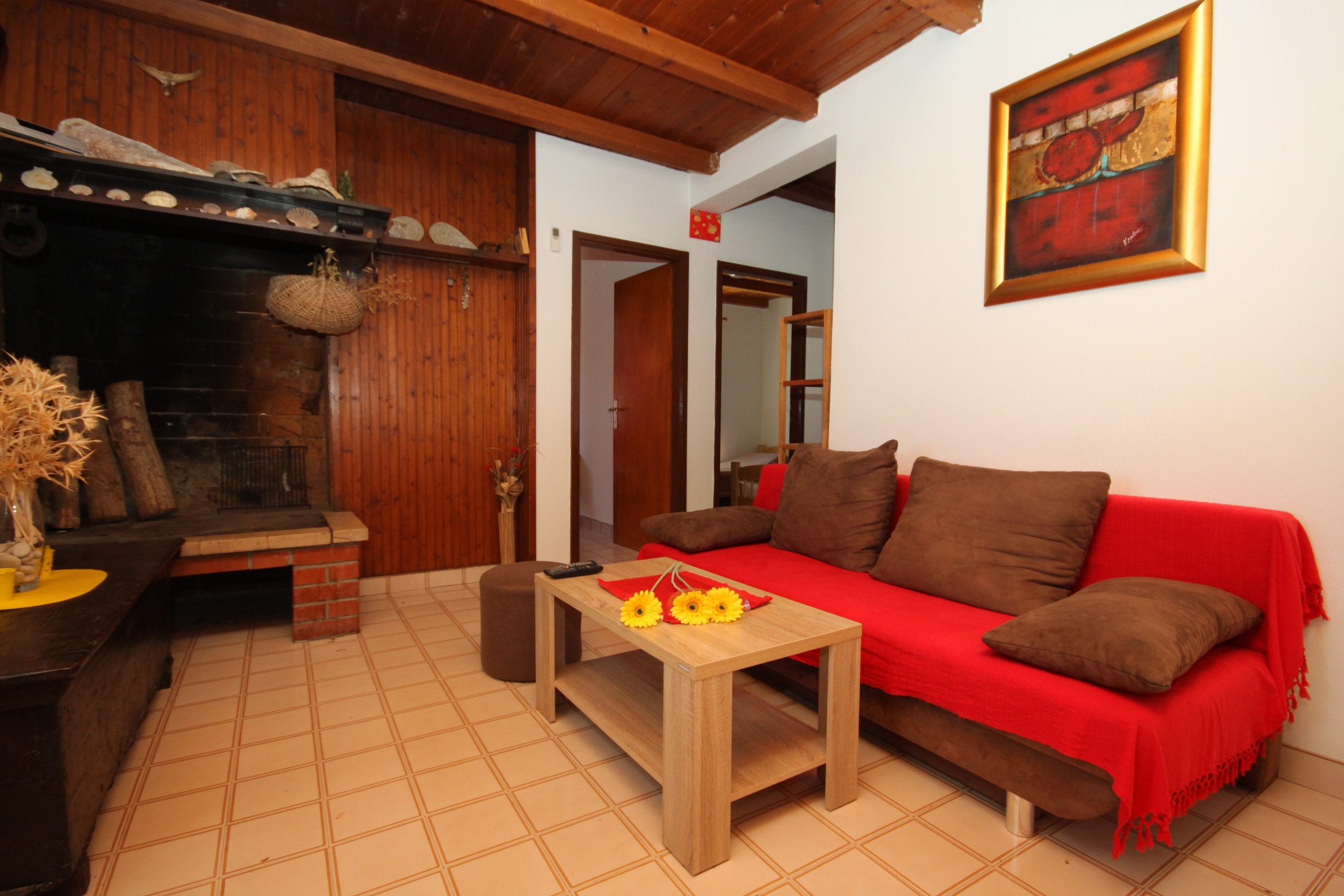 Three bedroom apartment near beach Cove Zaraće, Hvar (A-8781-b) Three bedroom apartment near beach Cove Zaraće, Hvar (A-8781-b)