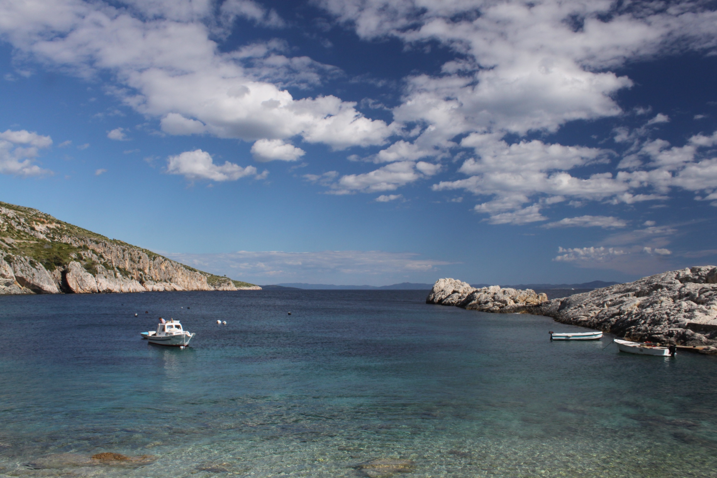 Three bedroom apartment near beach Cove Zaraće (Dubovica), Hvar  A-b