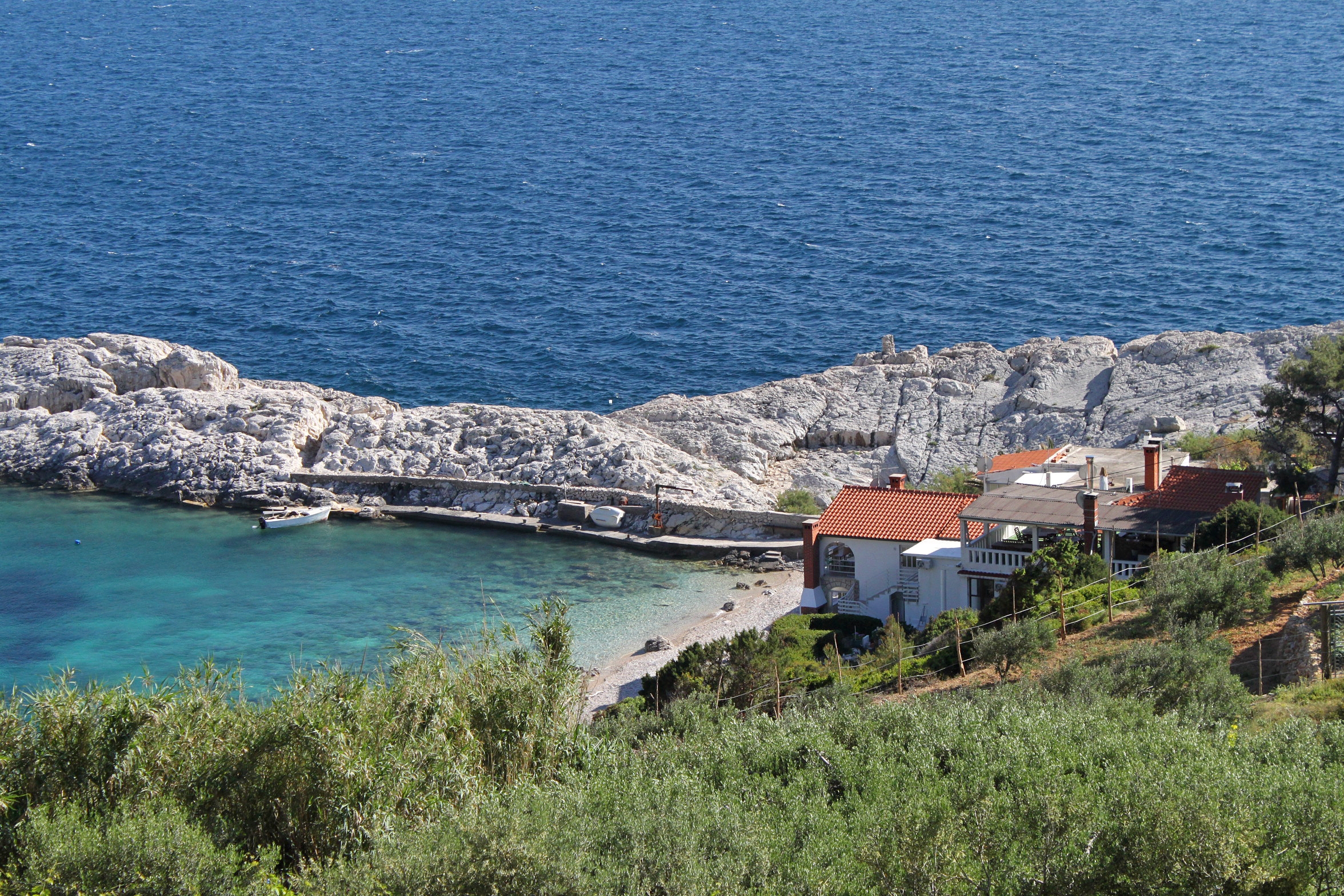 Dvosobni apartman uz plažu Uvala Zaraće, Hvar  A-c