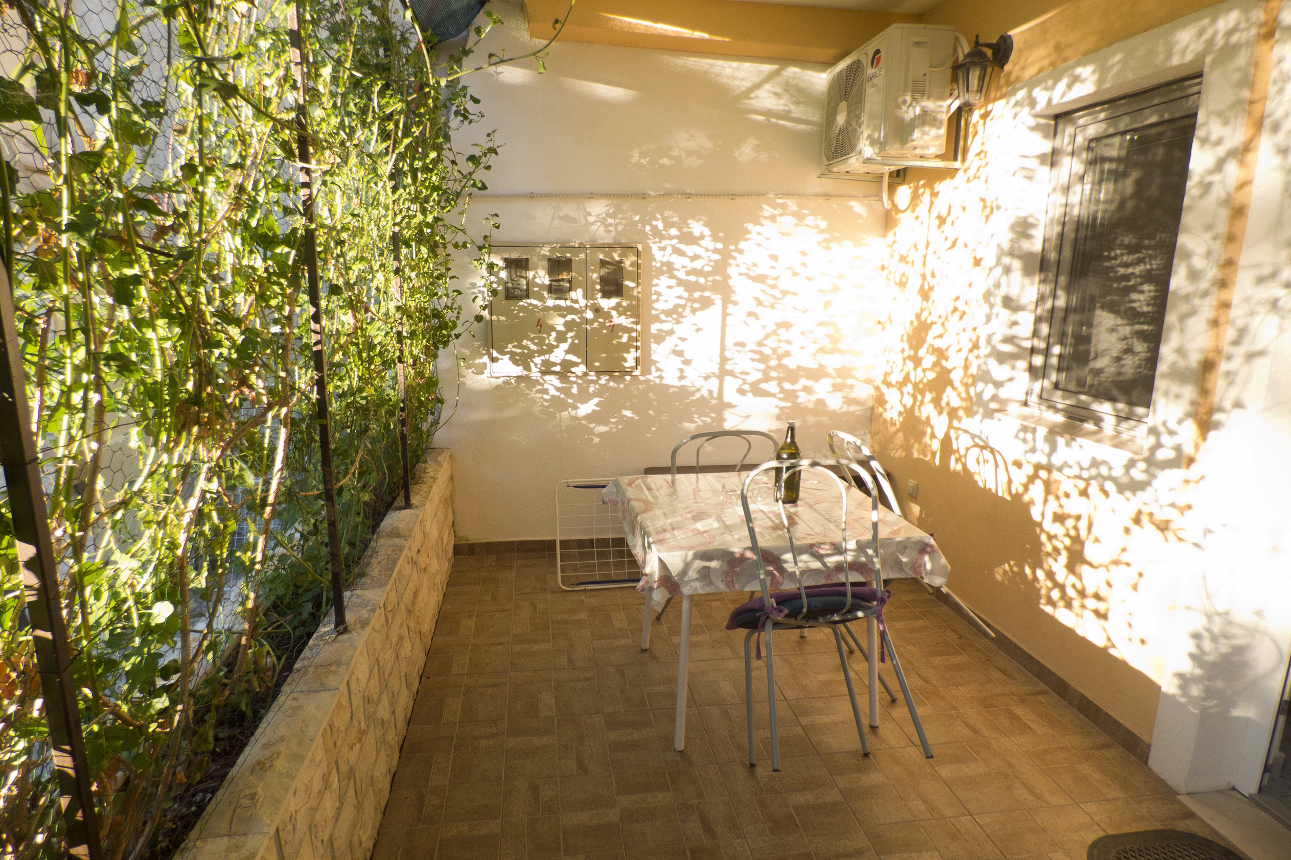 Top Hvar Ivan Dolac Top Hvar Ivan Dolac