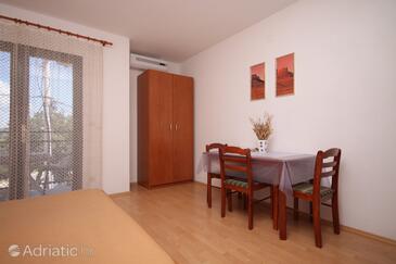 Dining room Zavala, Dining room in the studio-apartment, WIFI.
