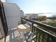 Balkon Hvar, Balkon v ubytování typu studio-apartment, s výhledem na moře a WiFi.