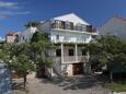 Hvar, Hvar, Object 8787 - Appartementen en kamers with pebble beach.