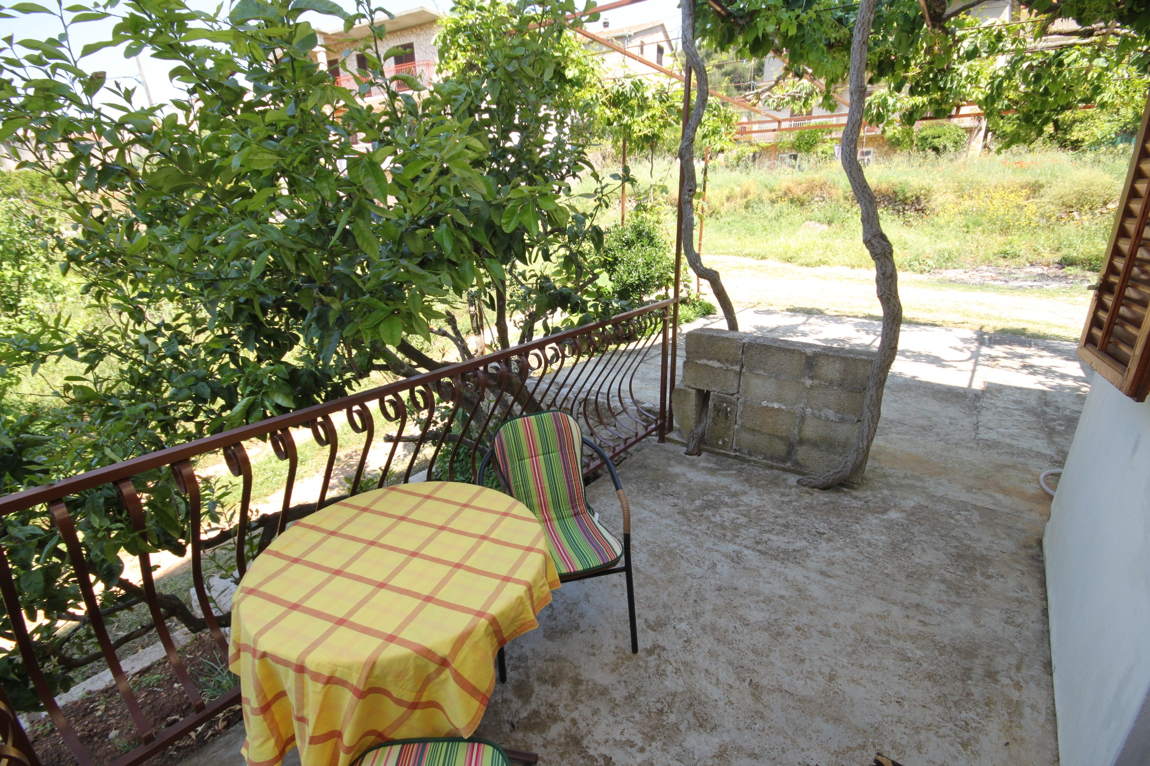 One bedroom apartment with terrace Jelsa, Hvar  A-a