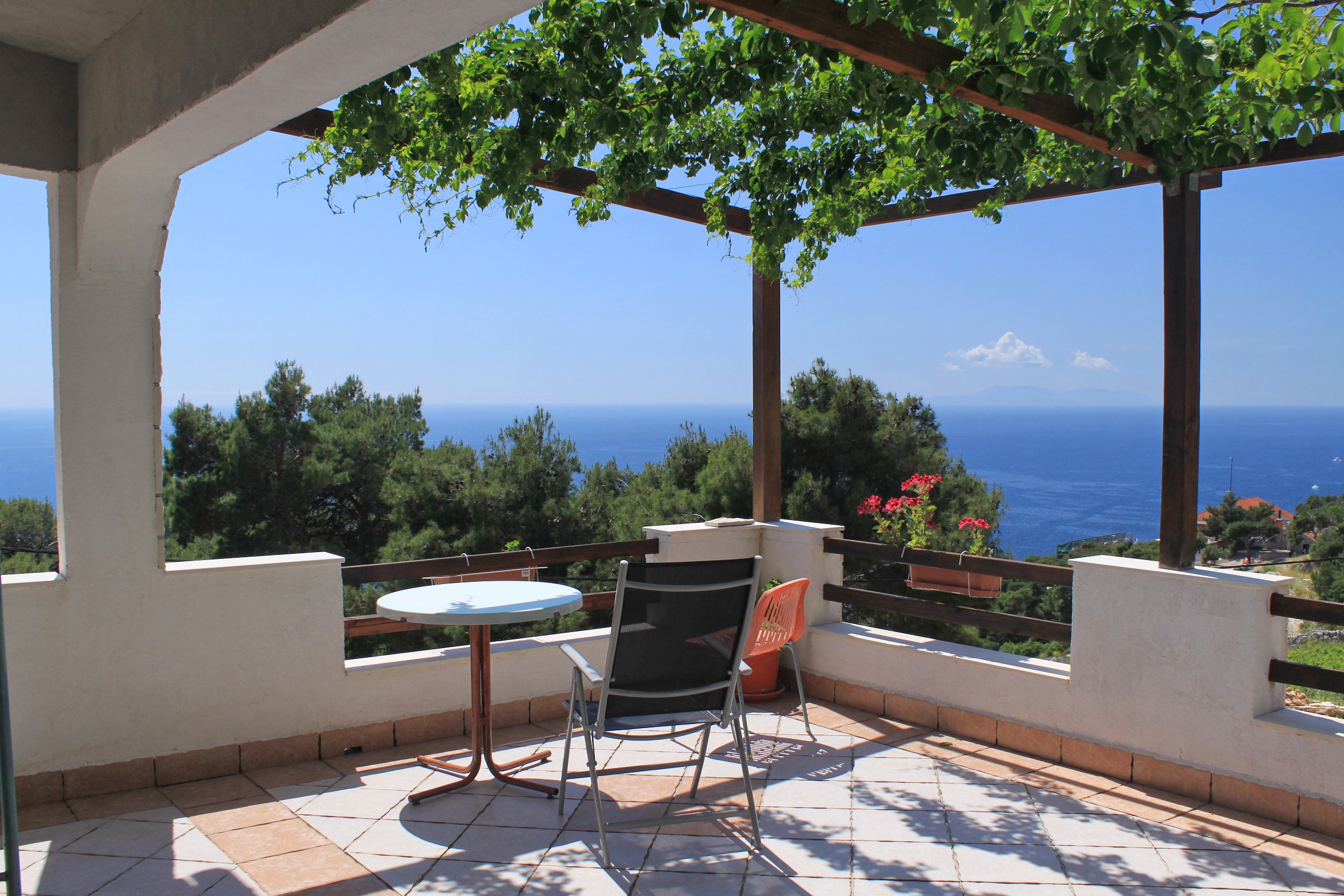 Studio flat with terrace and sea view Sveta Nedilja (Hvar) (AS-8792-a) Studio flat with terrace and sea view Sveta Nedilja (Hvar) (AS-8792-a)