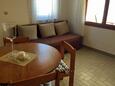 Sali, Sala de estar in the apartment, air condition available y WiFi.