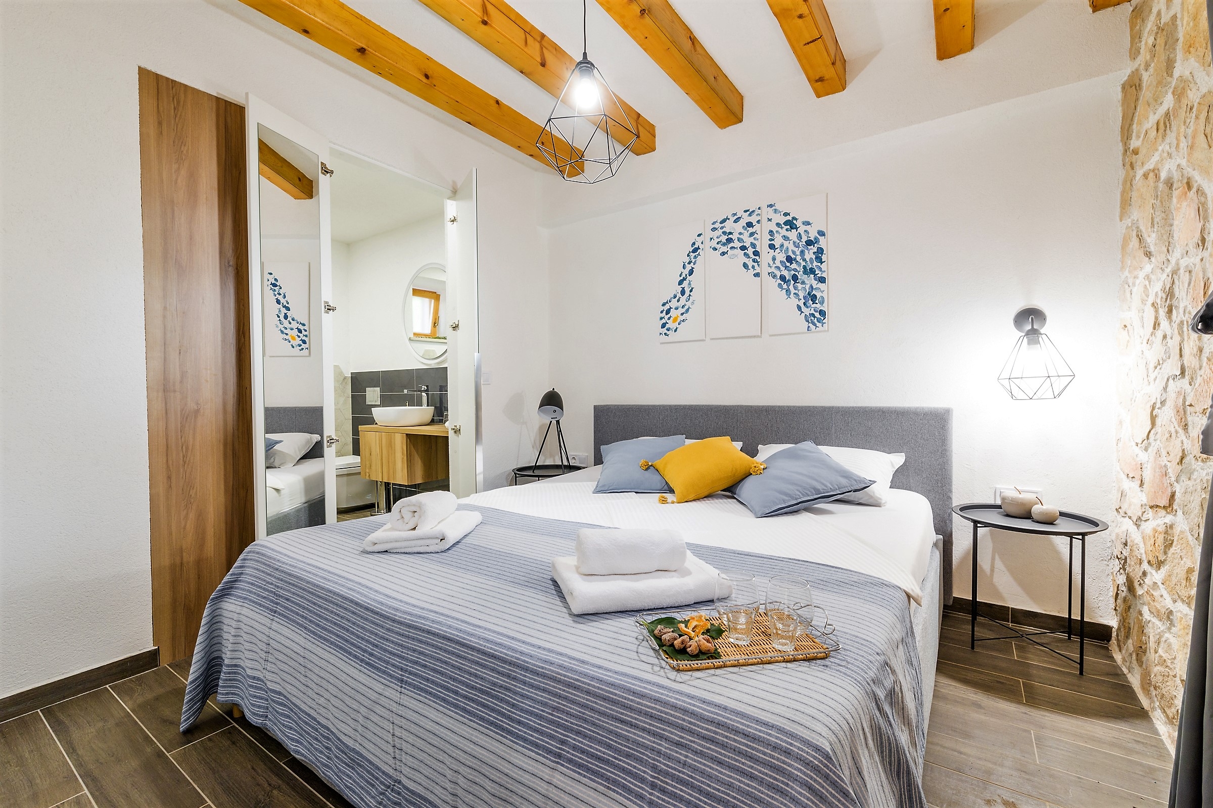 Four bedroom house with terrace and sea view Humac, Hvar  K