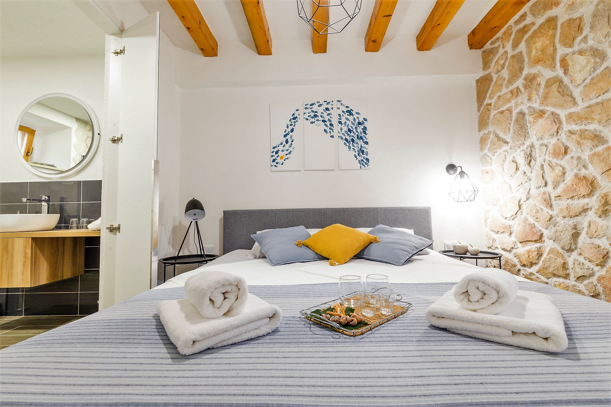 Four bedroom house with terrace and sea view Humac, Hvar  K