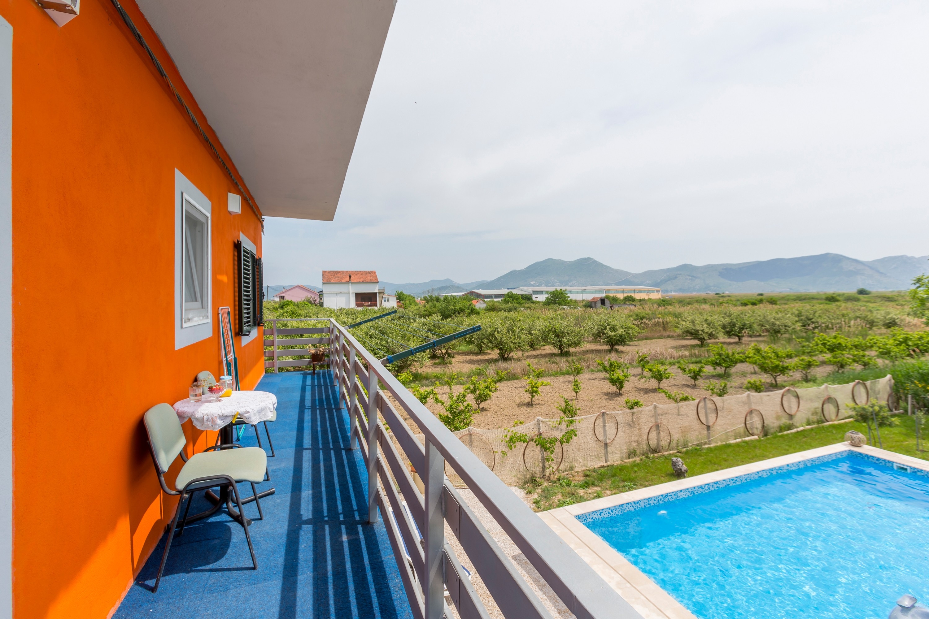 Four bedroom house with terrace Opuzen, Neretva Delta - Ušće Neretve  K