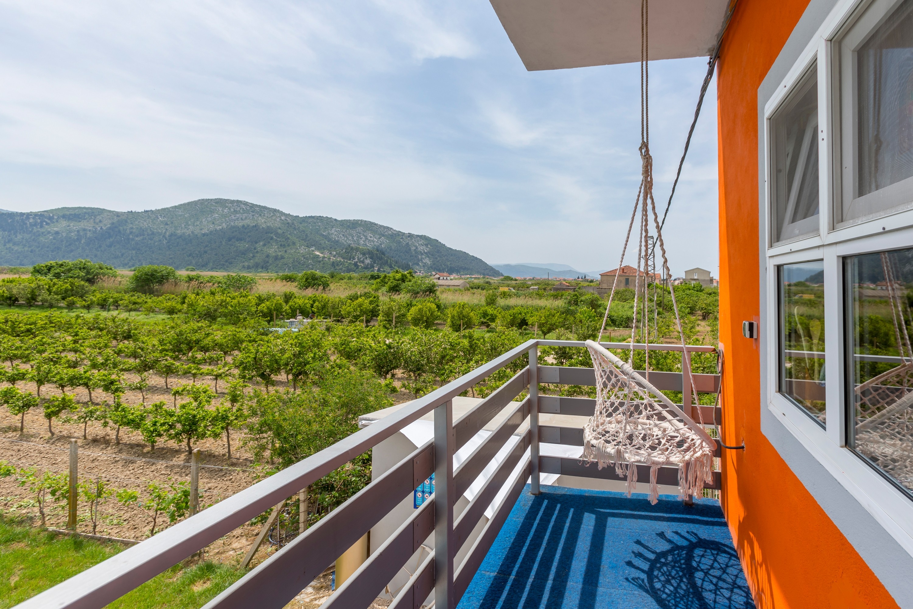 Four bedroom house with terrace Opuzen, Neretva Delta - Ušće Neretve  K