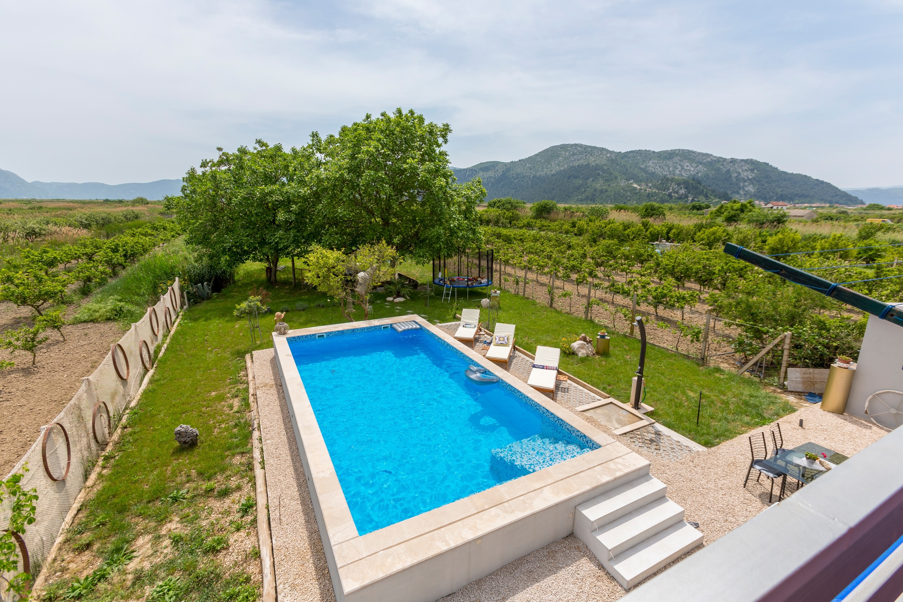 Four bedroom house with terrace Opuzen, Neretva Delta - Ušće Neretve  K