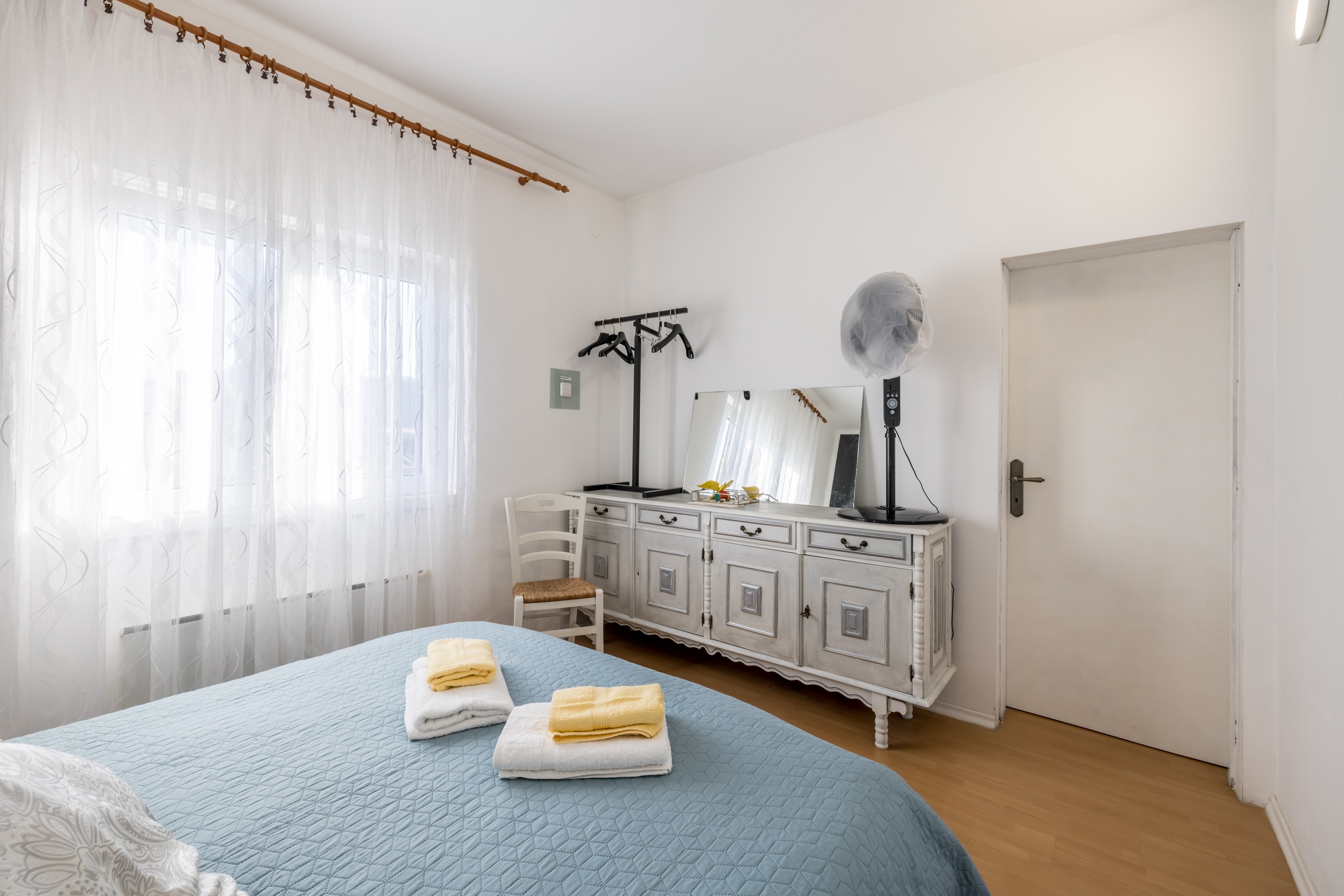 Four bedroom house with terrace Opuzen, Neretva Delta - Ušće Neretve  K
