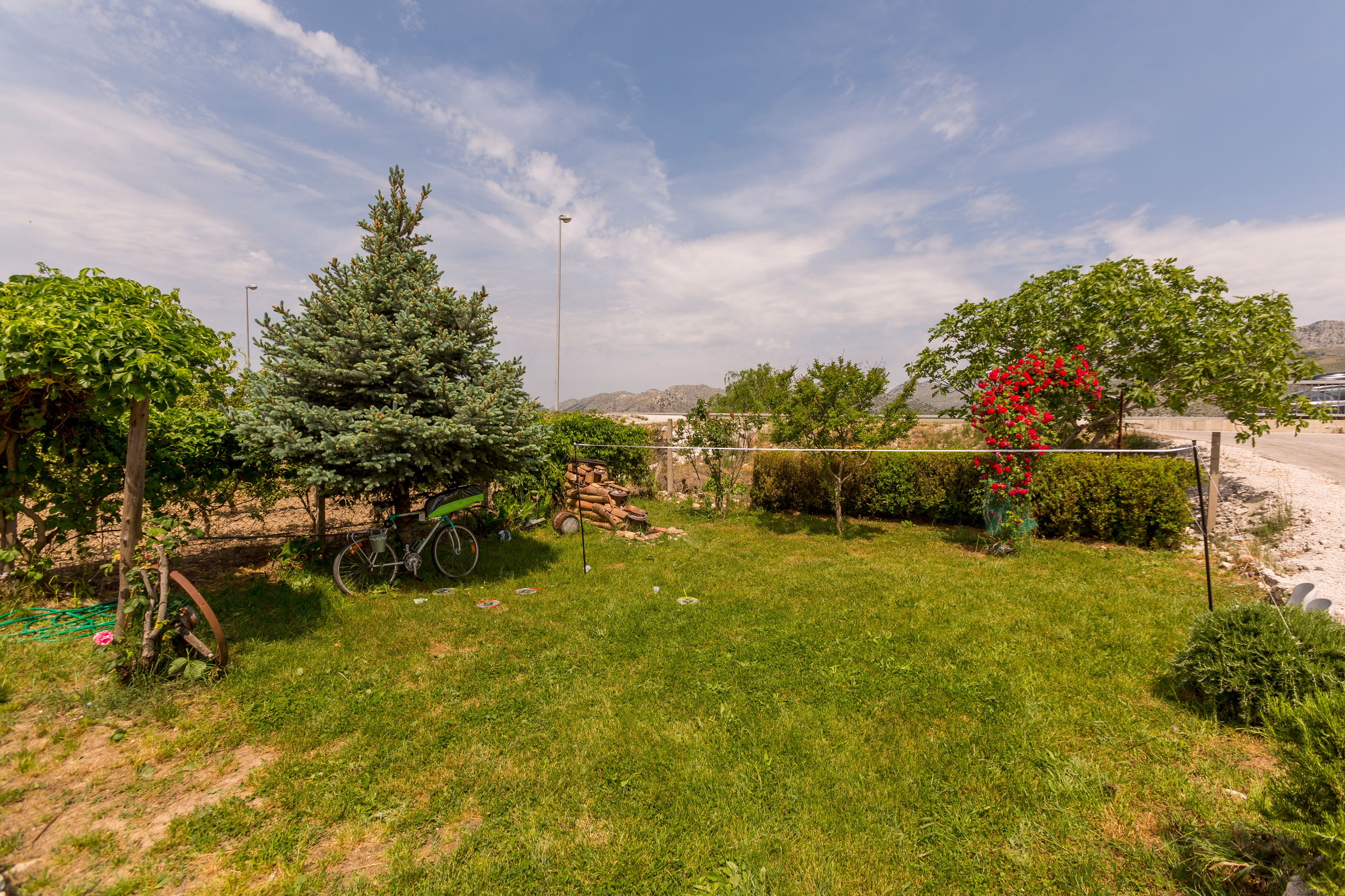 Four bedroom house with terrace Opuzen, Neretva Delta - Ušće Neretve  K
