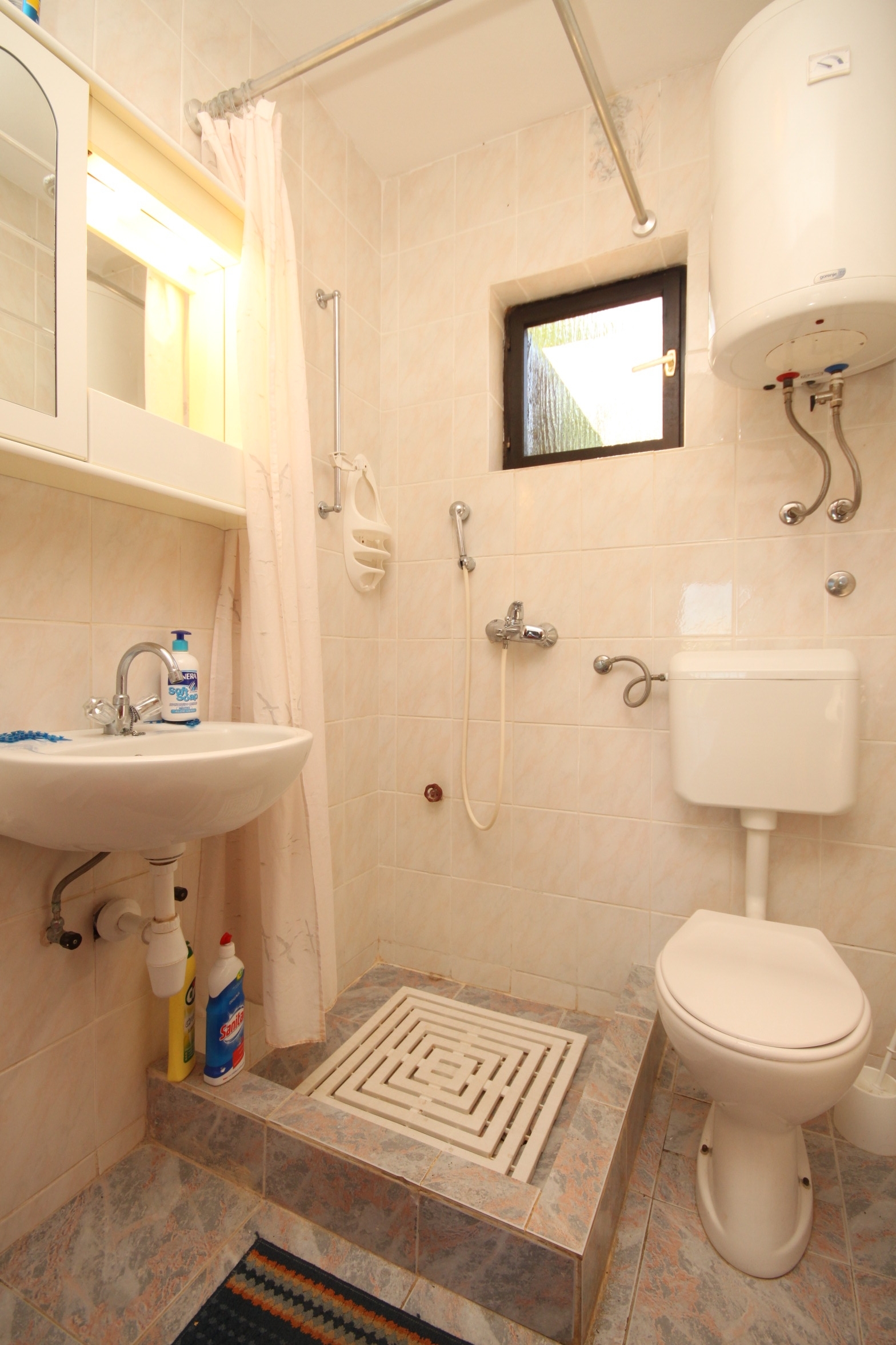 Two bedroom apartment with terrace Rukavac, Vis  A-a