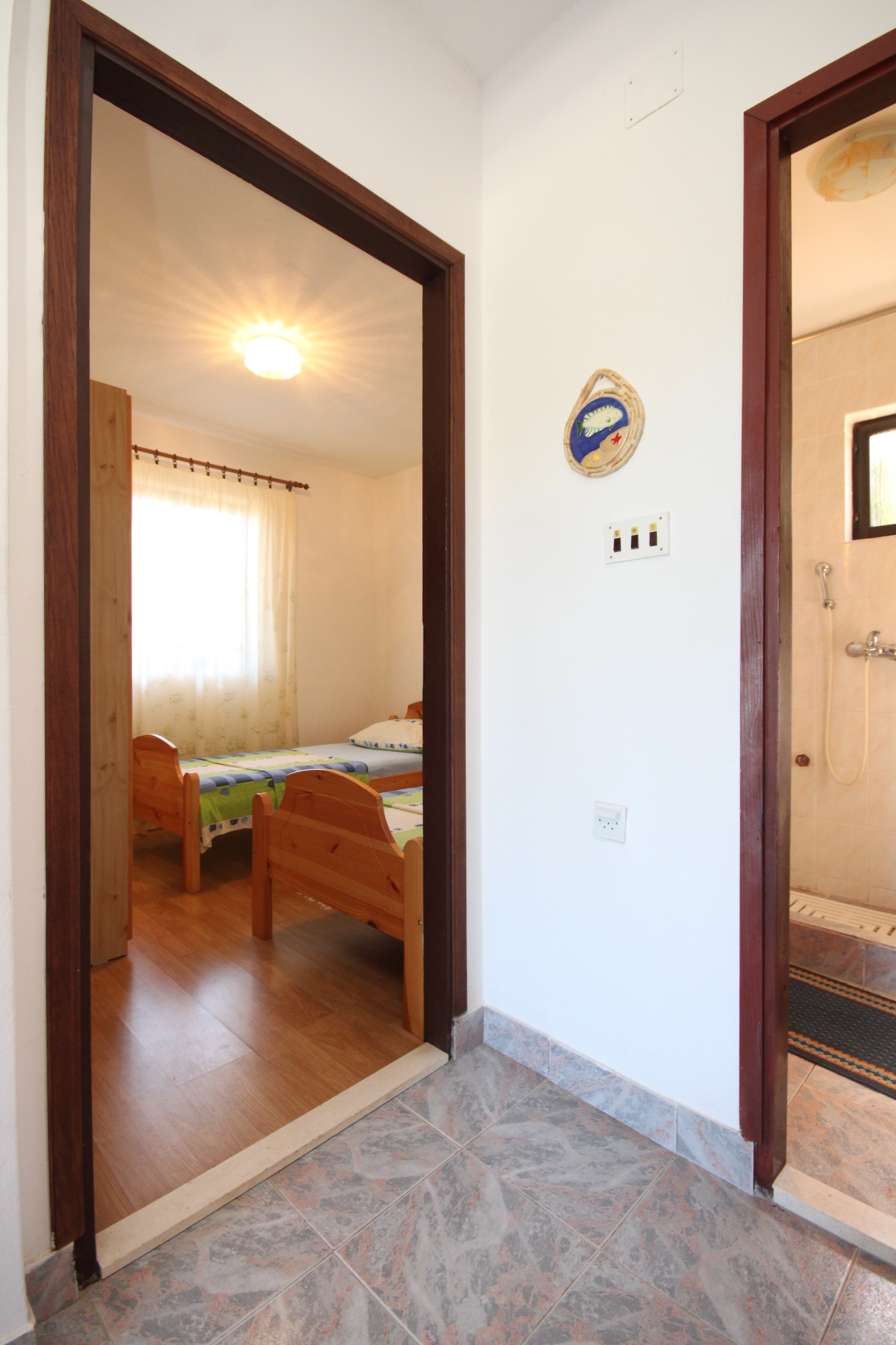 Two bedroom apartment with terrace Rukavac, Vis  A-a