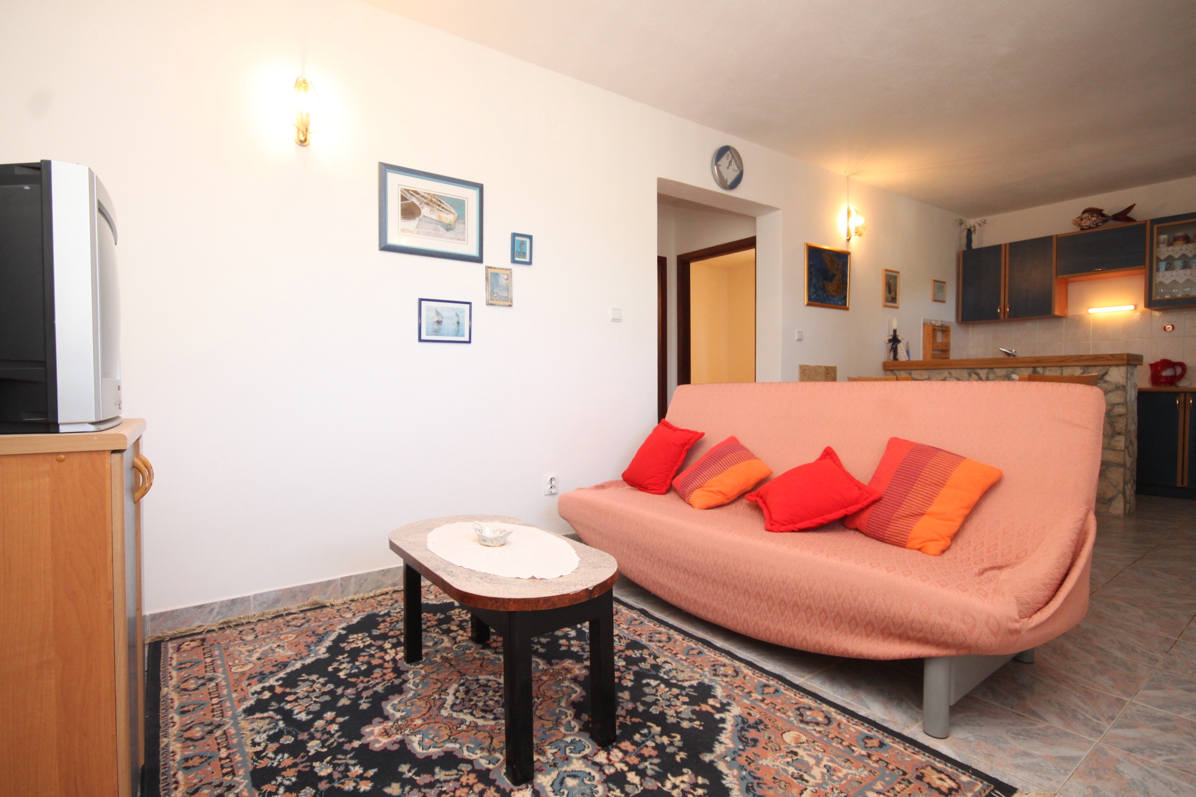 Two bedroom apartment with terrace Rukavac, Vis (A-8836-a)