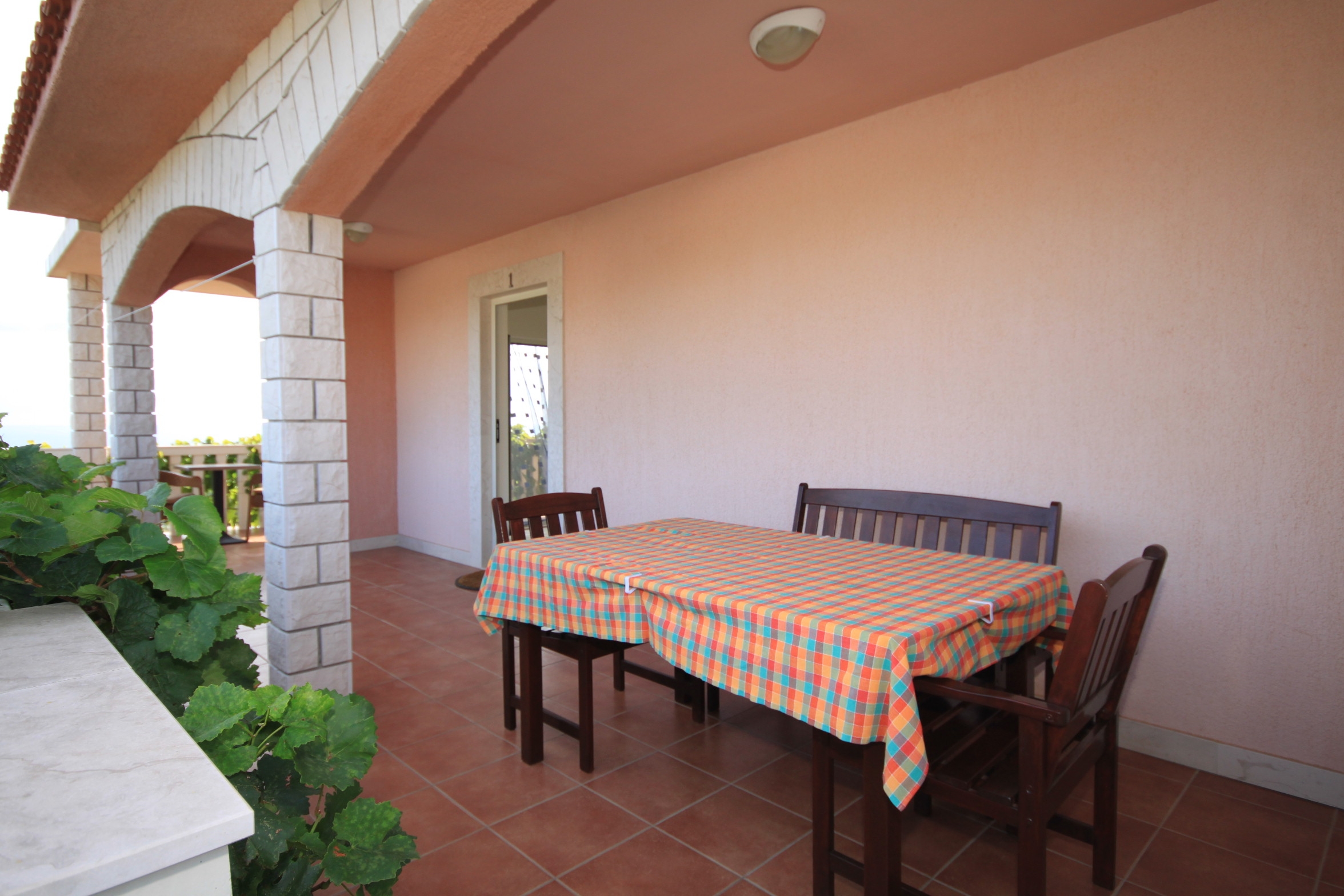 One bedroom apartment with terrace and sea view Rukavac, Vis  A-a
