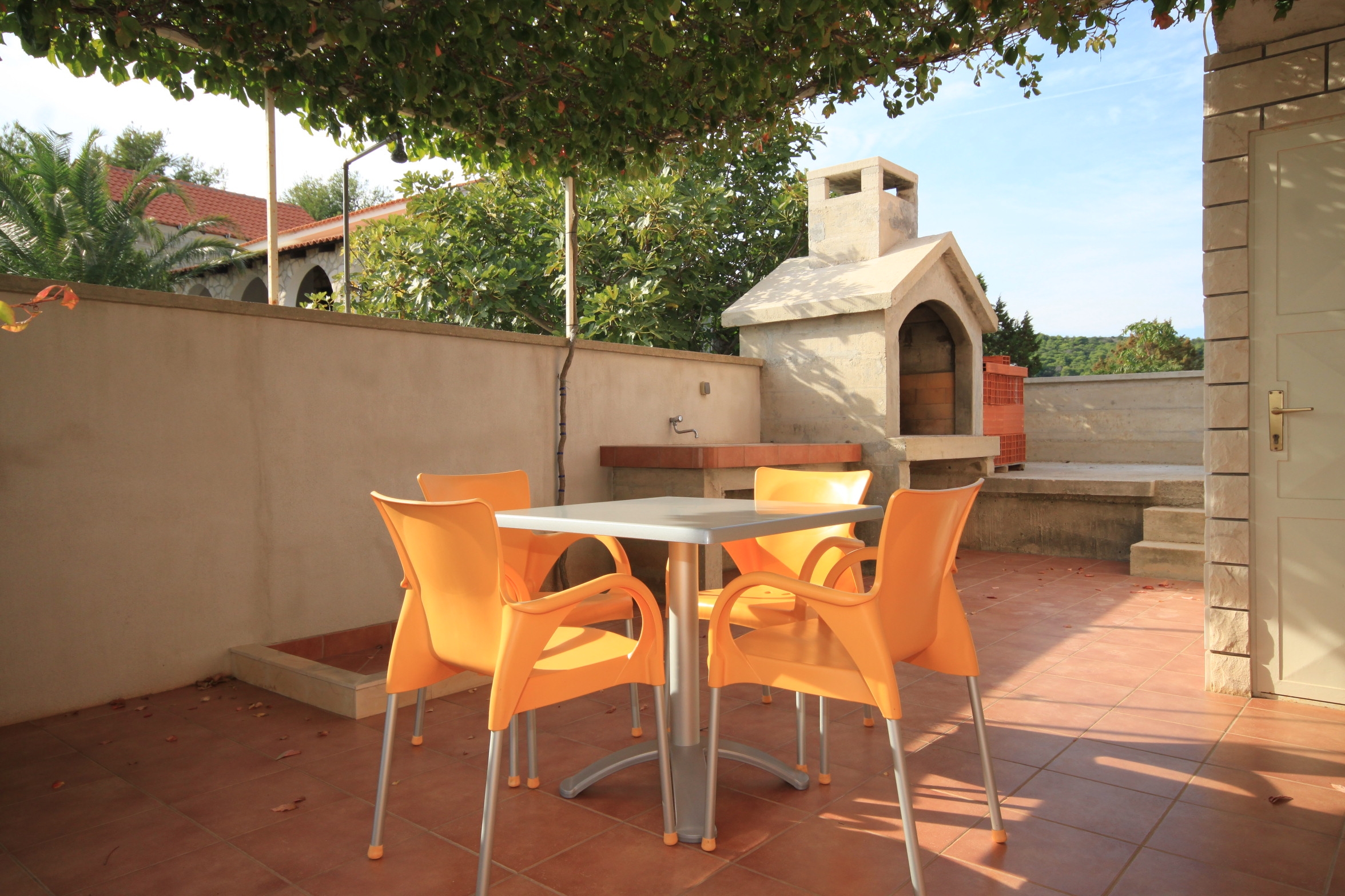 One bedroom apartment with terrace and sea view Rukavac, Vis  A-b
