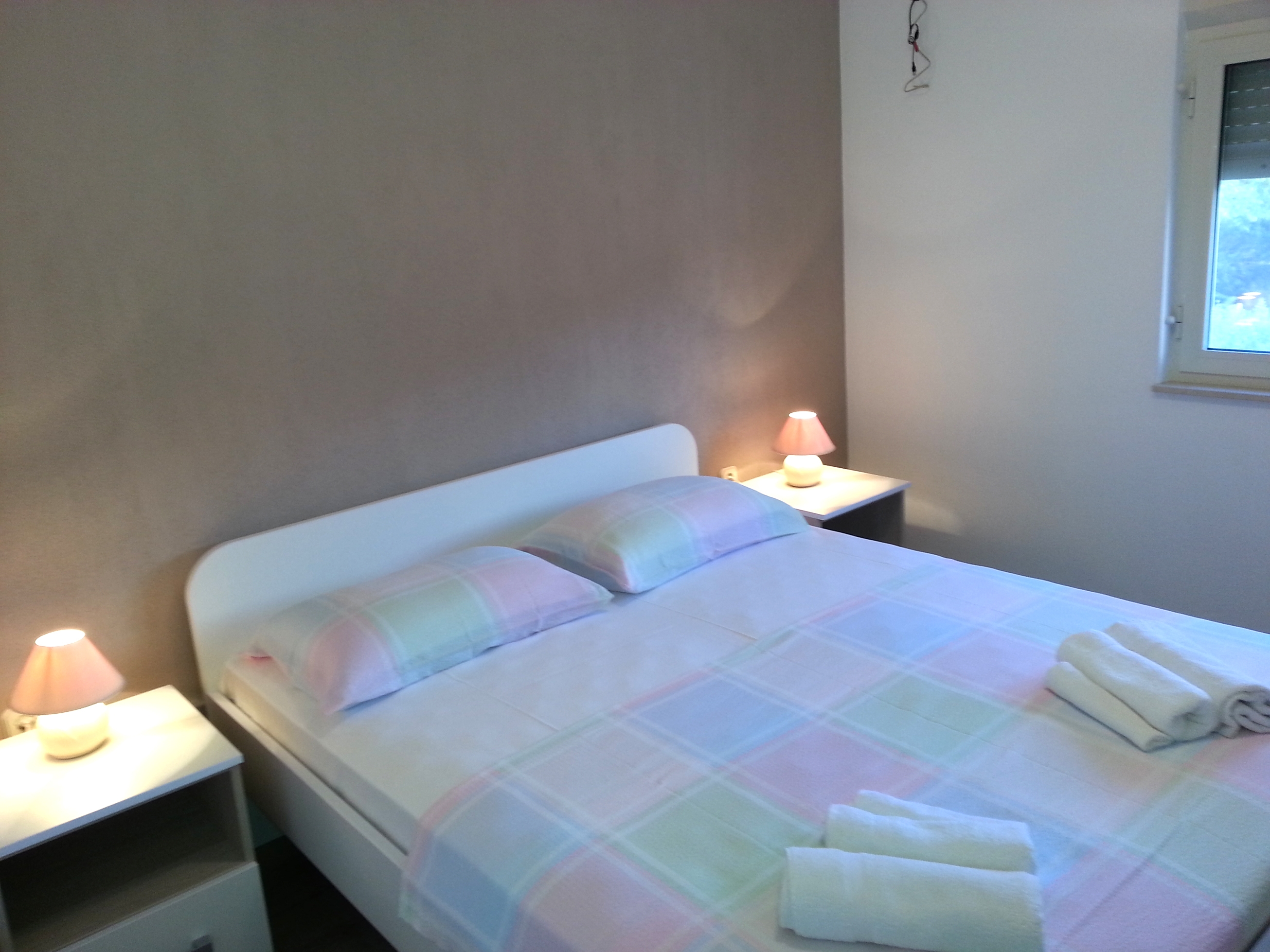 Two bedroom apartment with terrace and sea view Rukavac, Vis  A-c