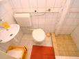 Bathroom Sali, Bathroom in the apartment, (pet friendly) and WiFi.